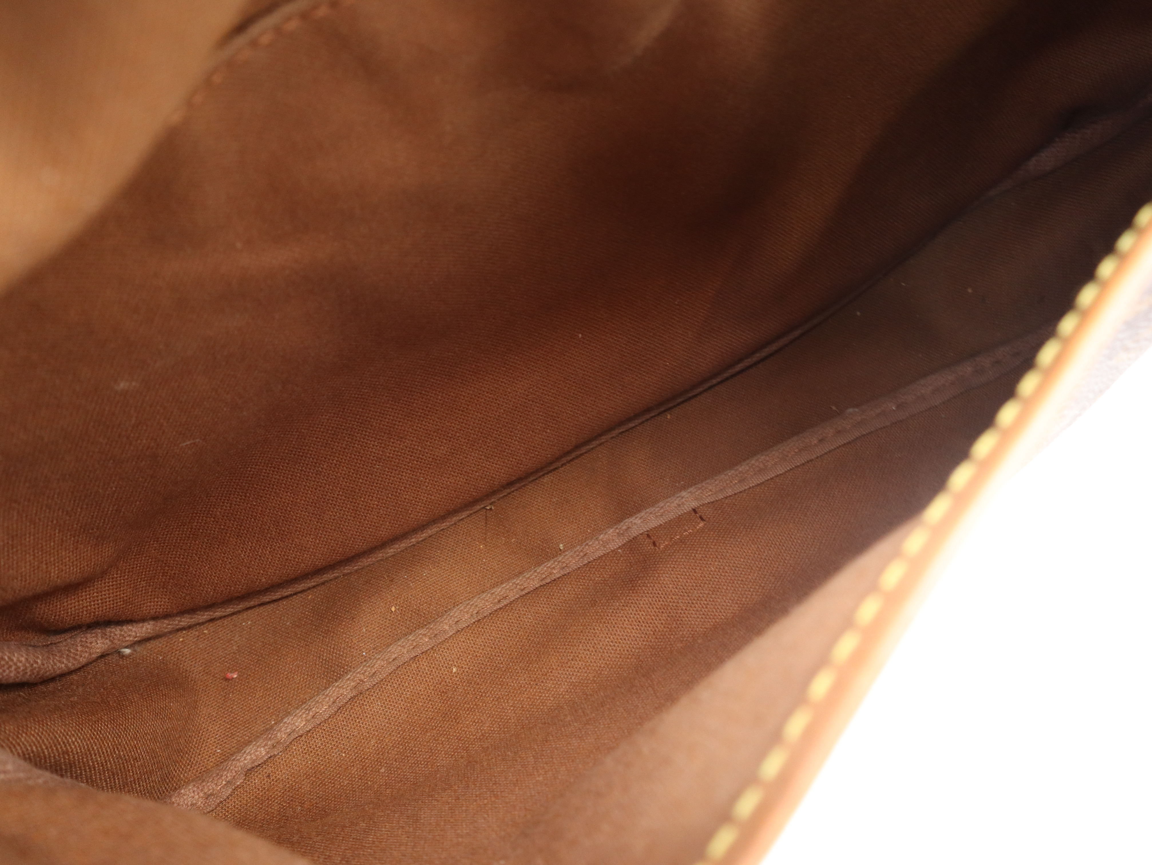 M42256 Monogram Saumur 30 Shoulder Bag — view 13