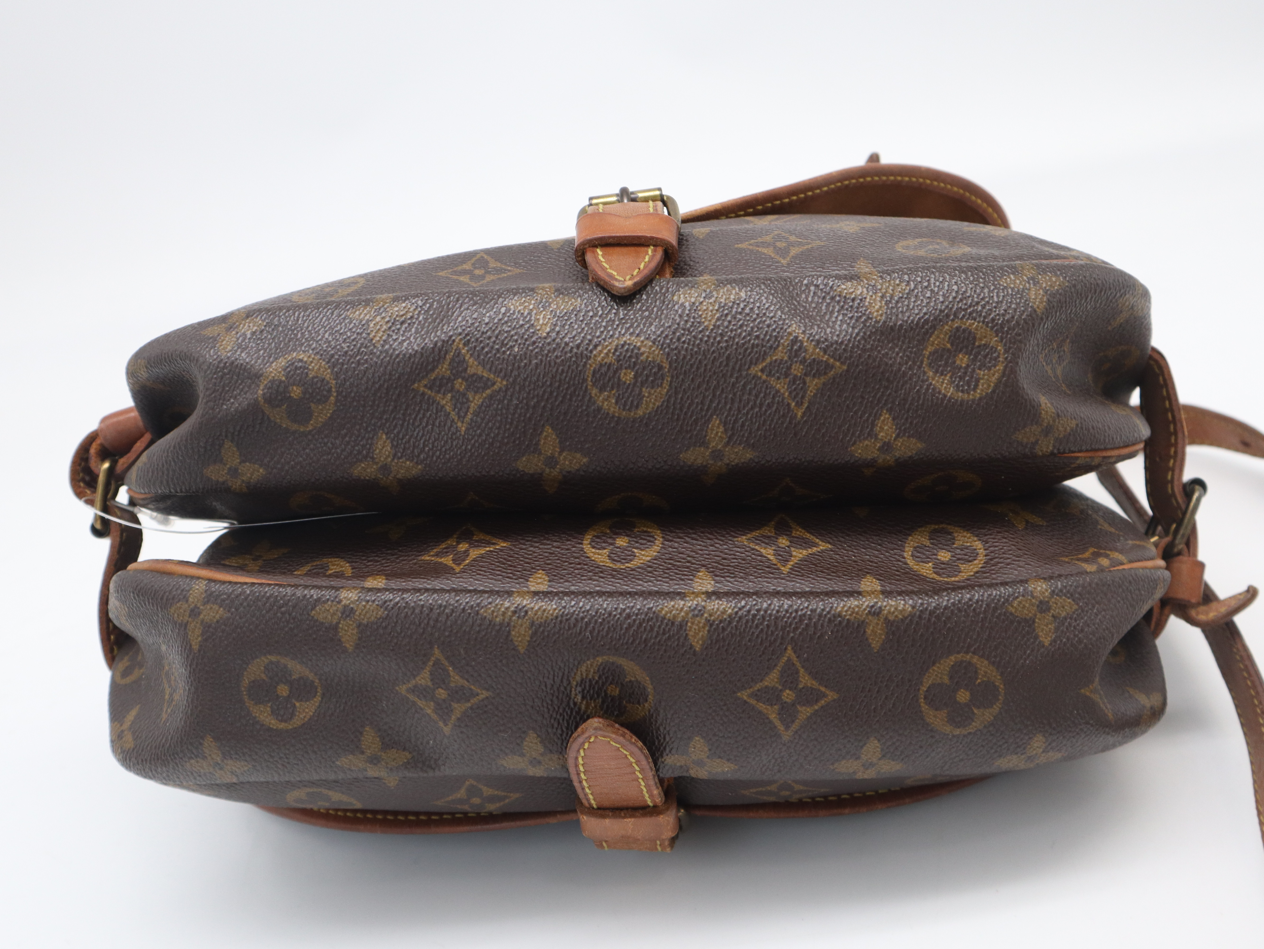 M42256 Monogram Saumur 30 Shoulder Bag — view 5