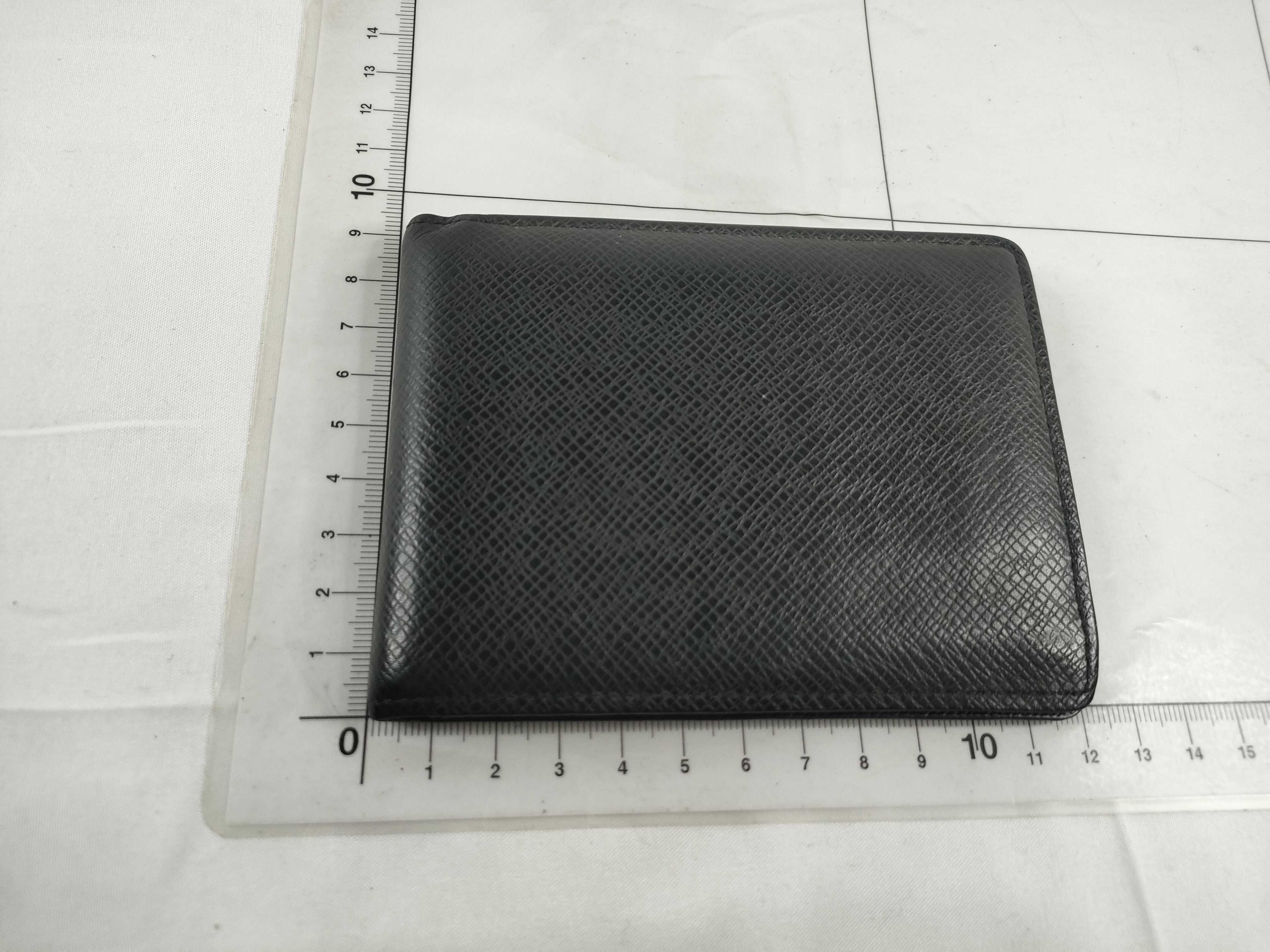 Taiga Louis Vuitton Taiga Multiple Billfold — view 2
