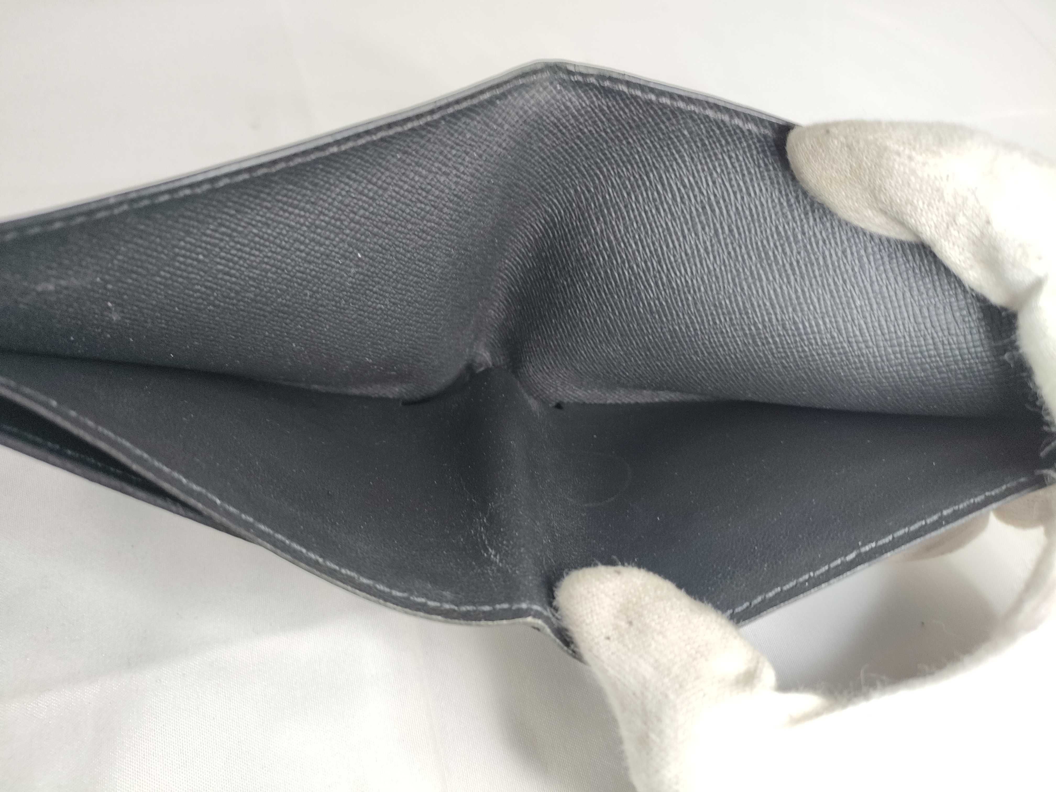 Taiga Louis Vuitton Taiga Multiple Billfold — view 11