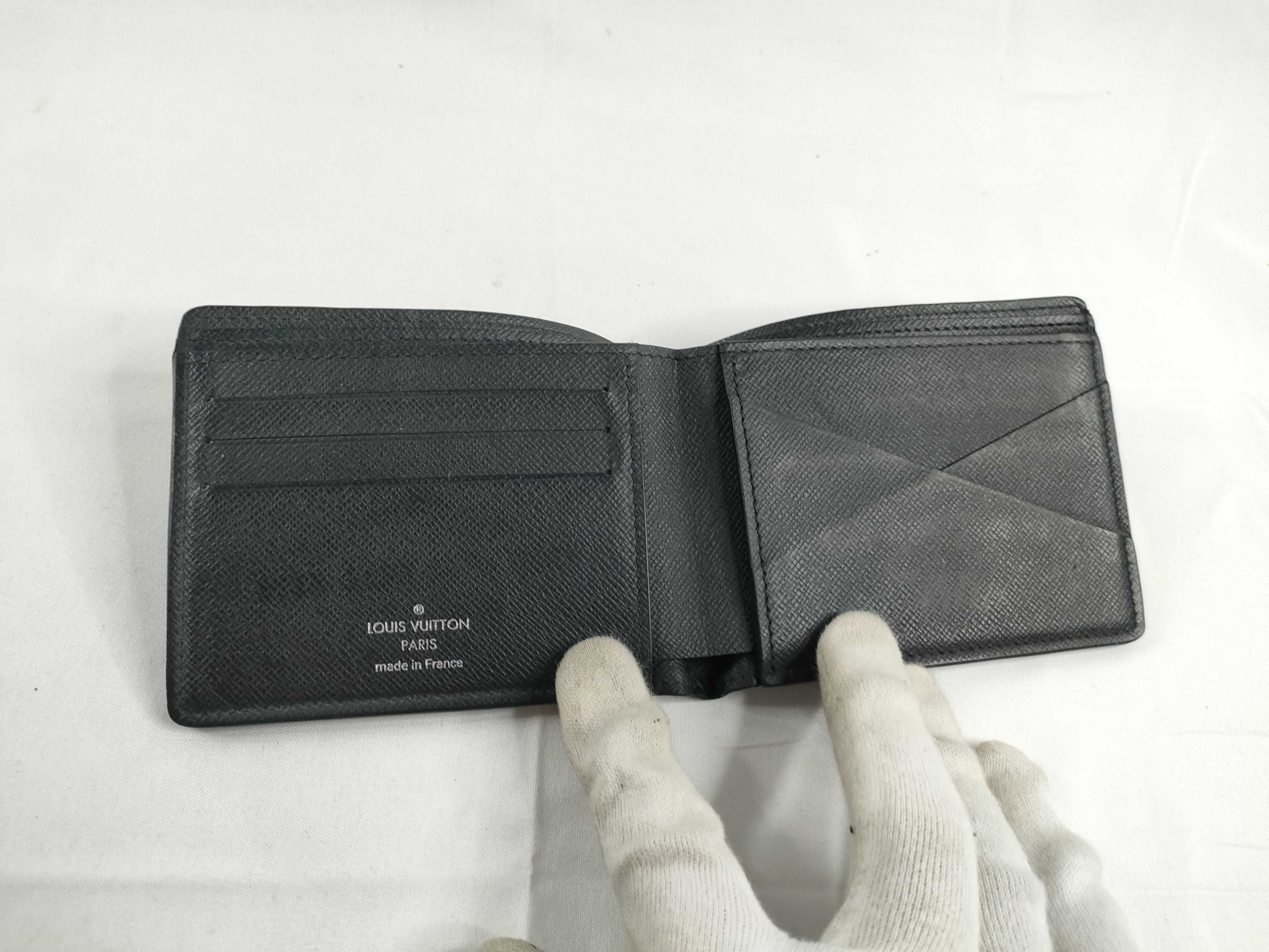 Taiga Louis Vuitton Taiga Multiple Billfold — view 8