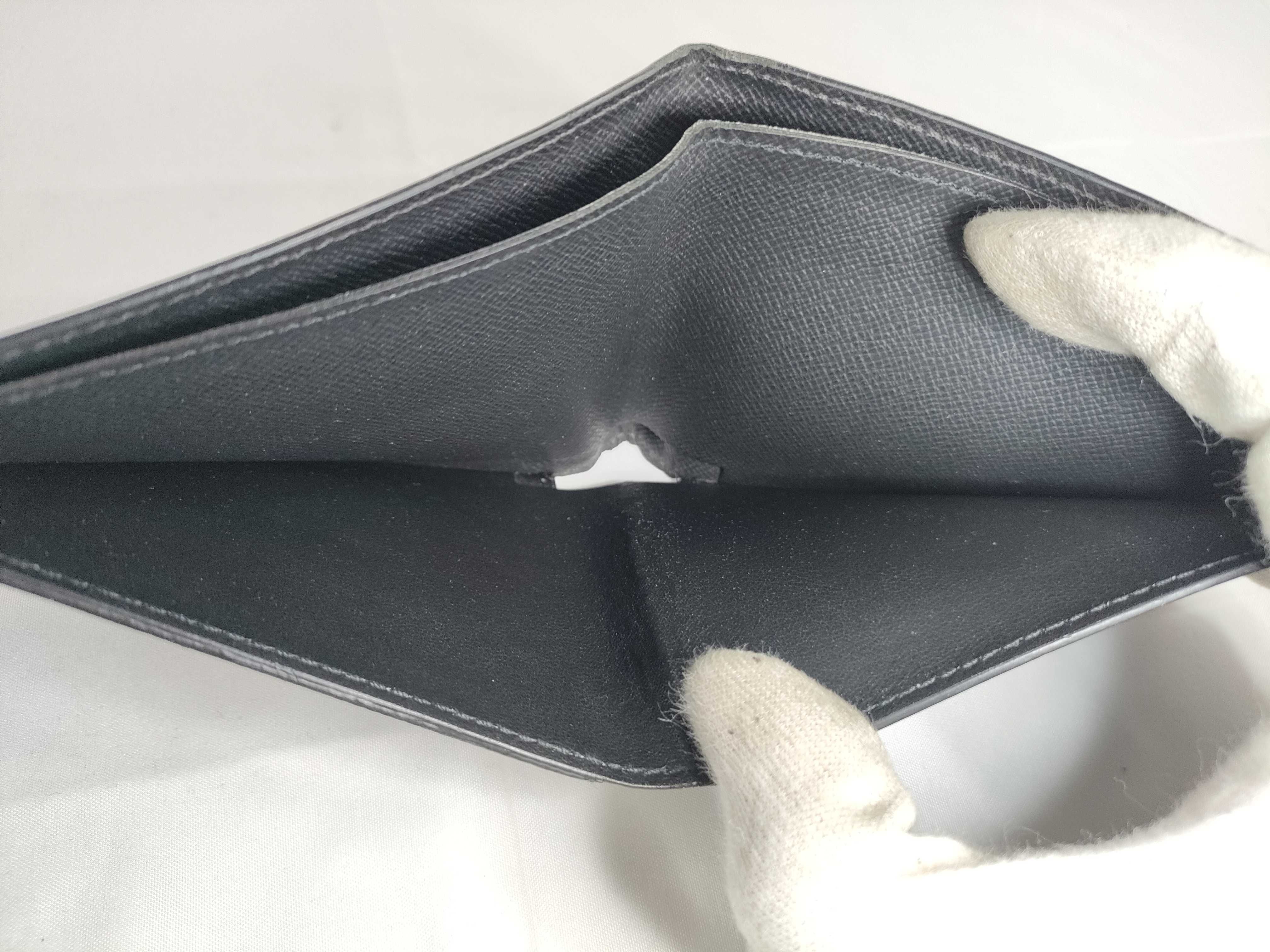 Taiga Louis Vuitton Taiga Multiple Billfold — view 10