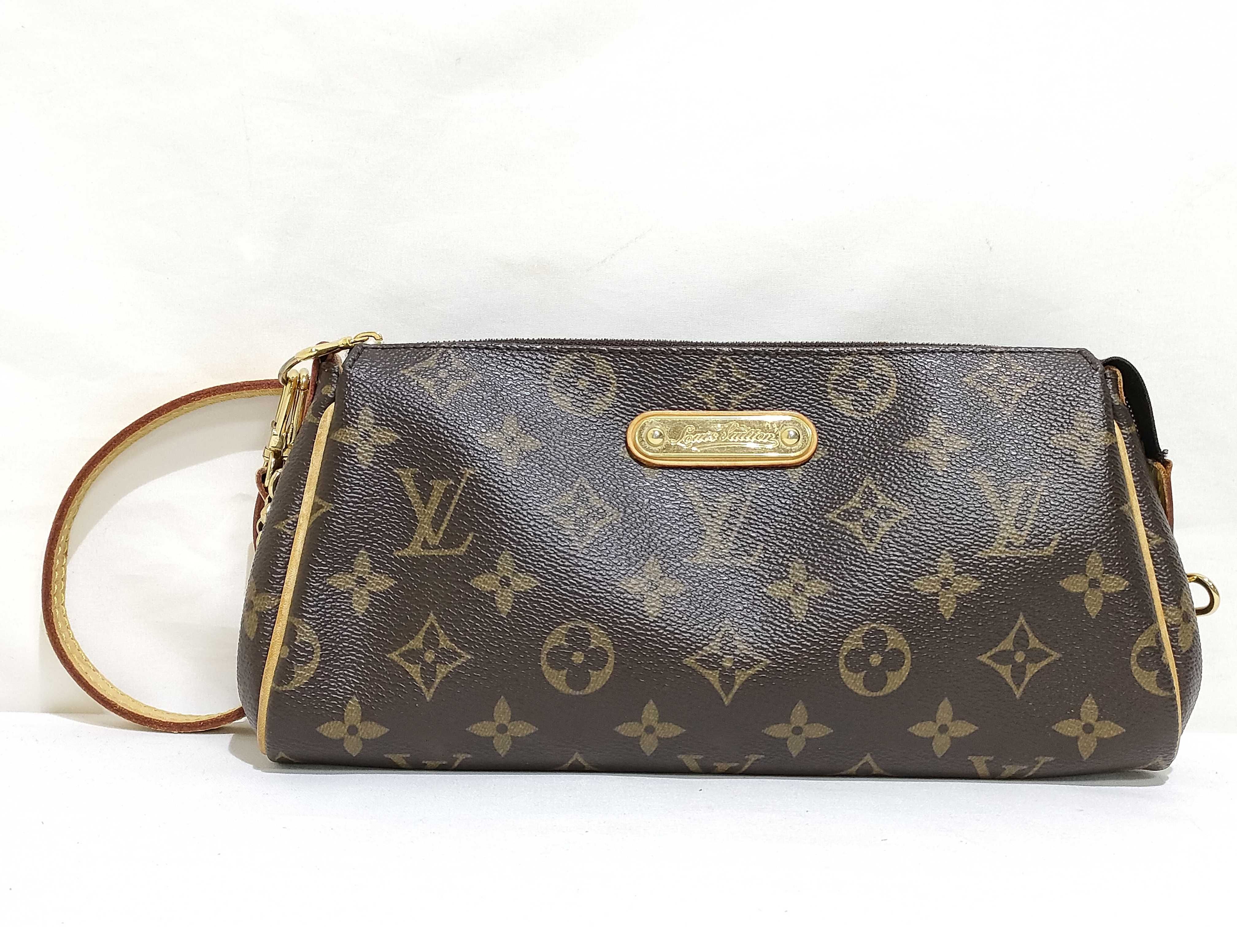 M95567 Shoulder Bag