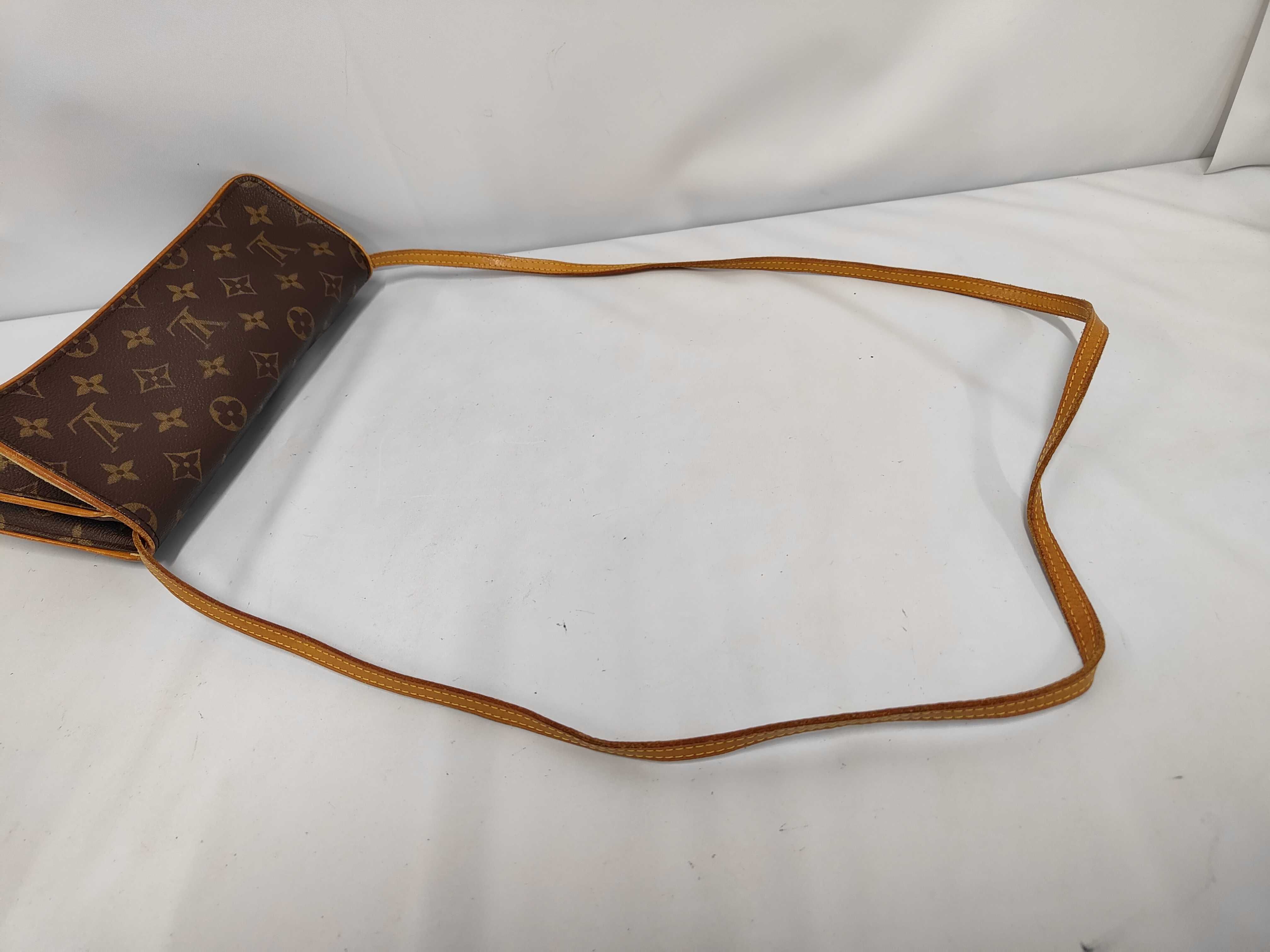 LV Pochette Twin Bag — view 5