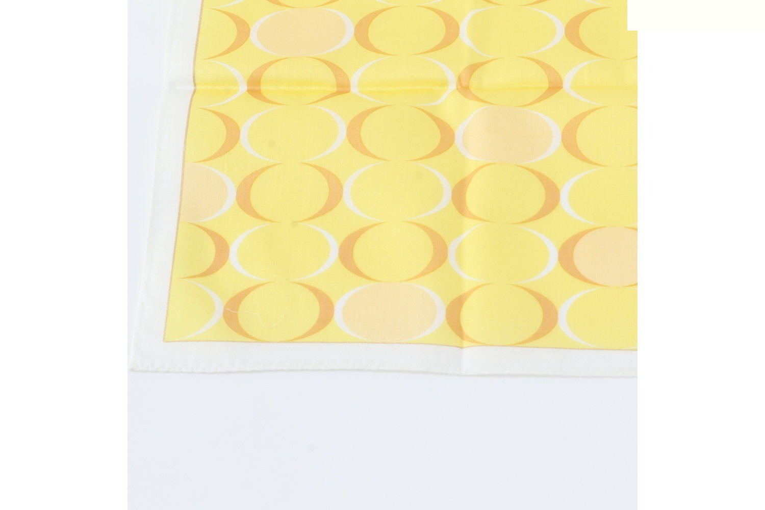 Other lines: Small items, accessories, scarves — view 4