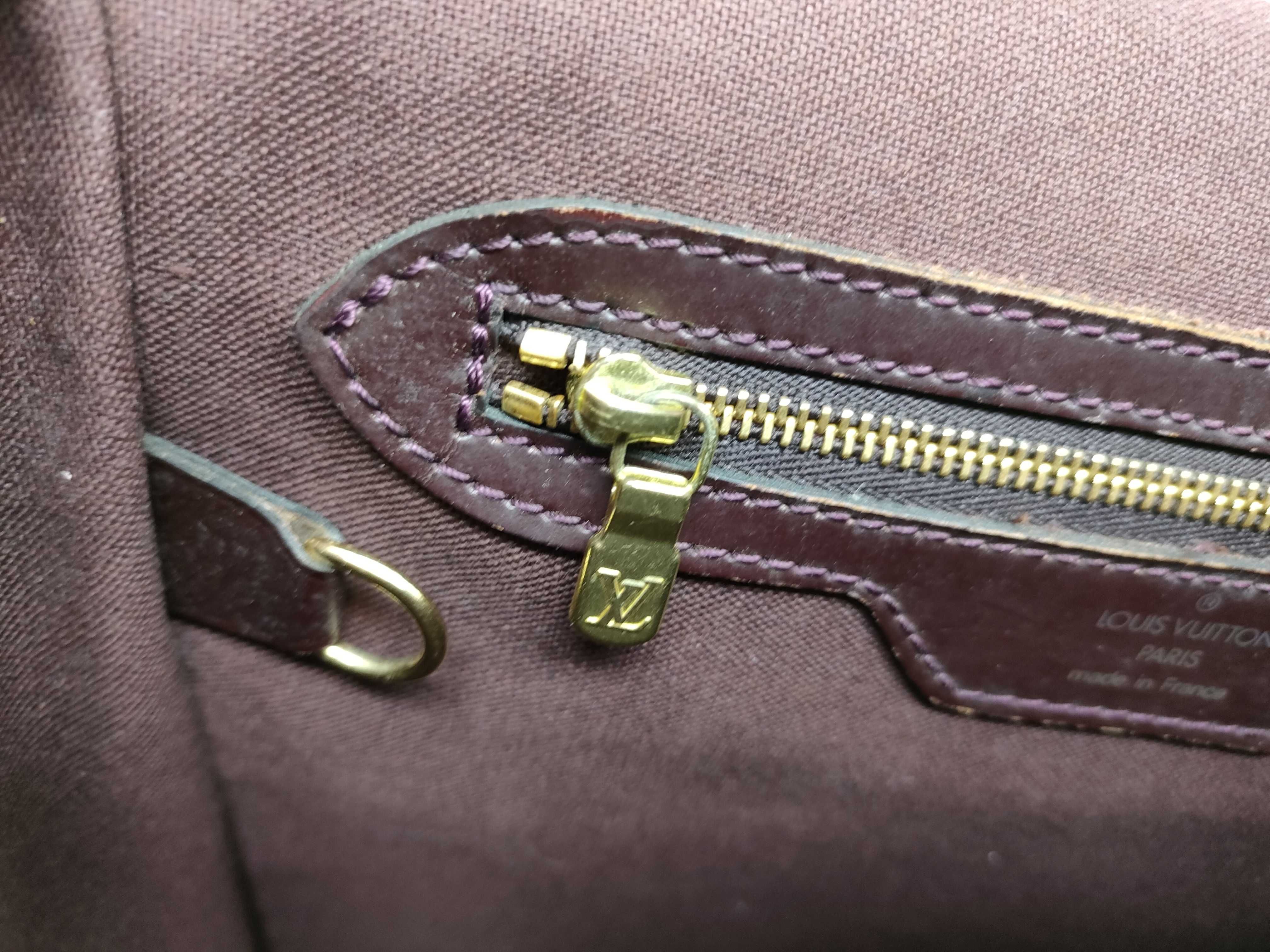Taiga Shoulder Bag, Yaranga Acajou M30826 — view 13