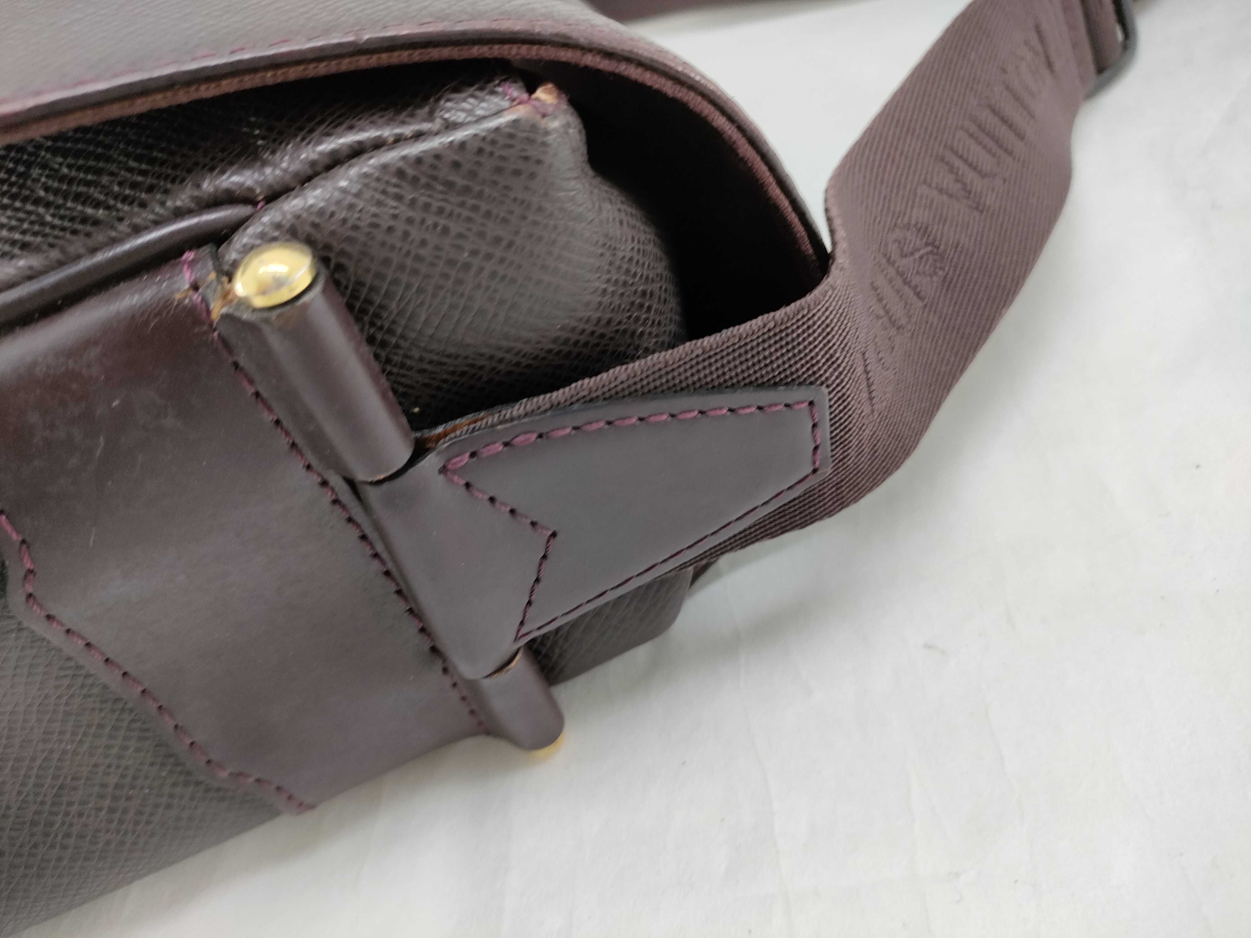 Taiga Shoulder Bag, Yaranga Acajou M30826 — view 5