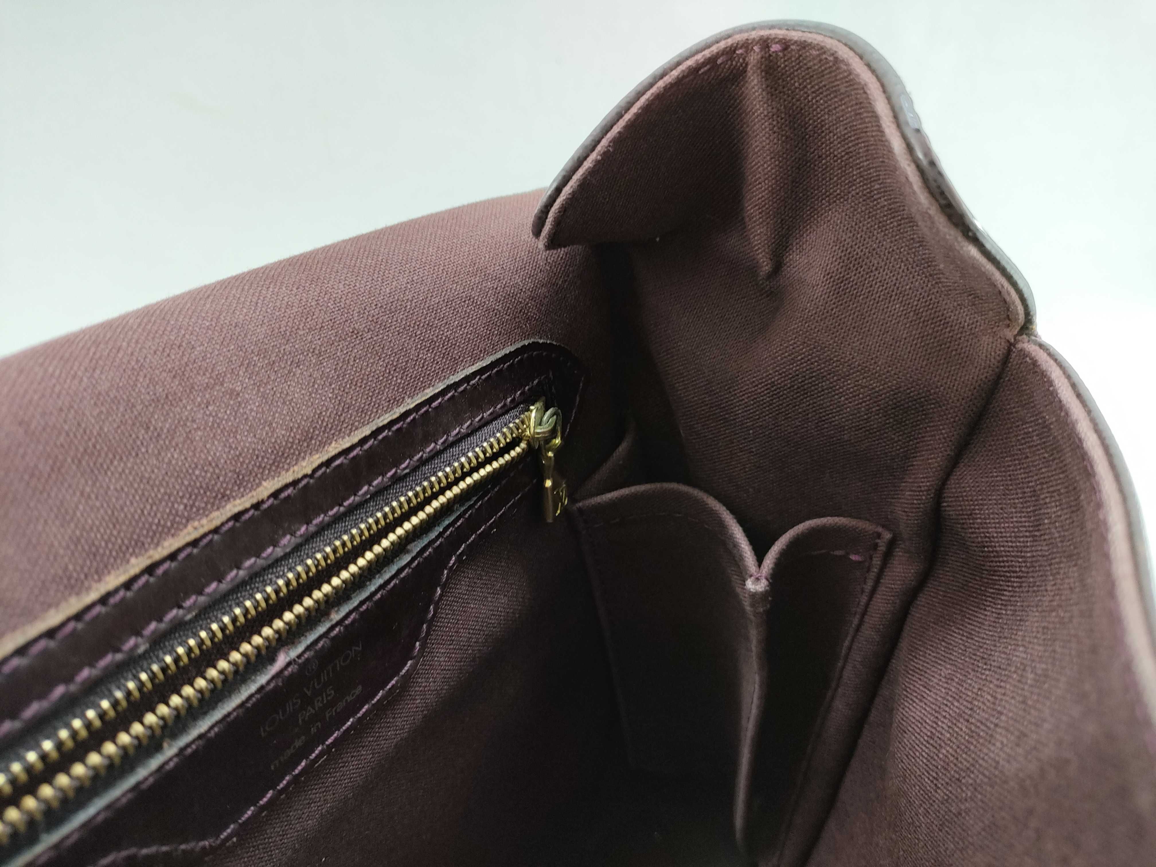 Taiga Shoulder Bag, Yaranga Acajou M30826 — view 9