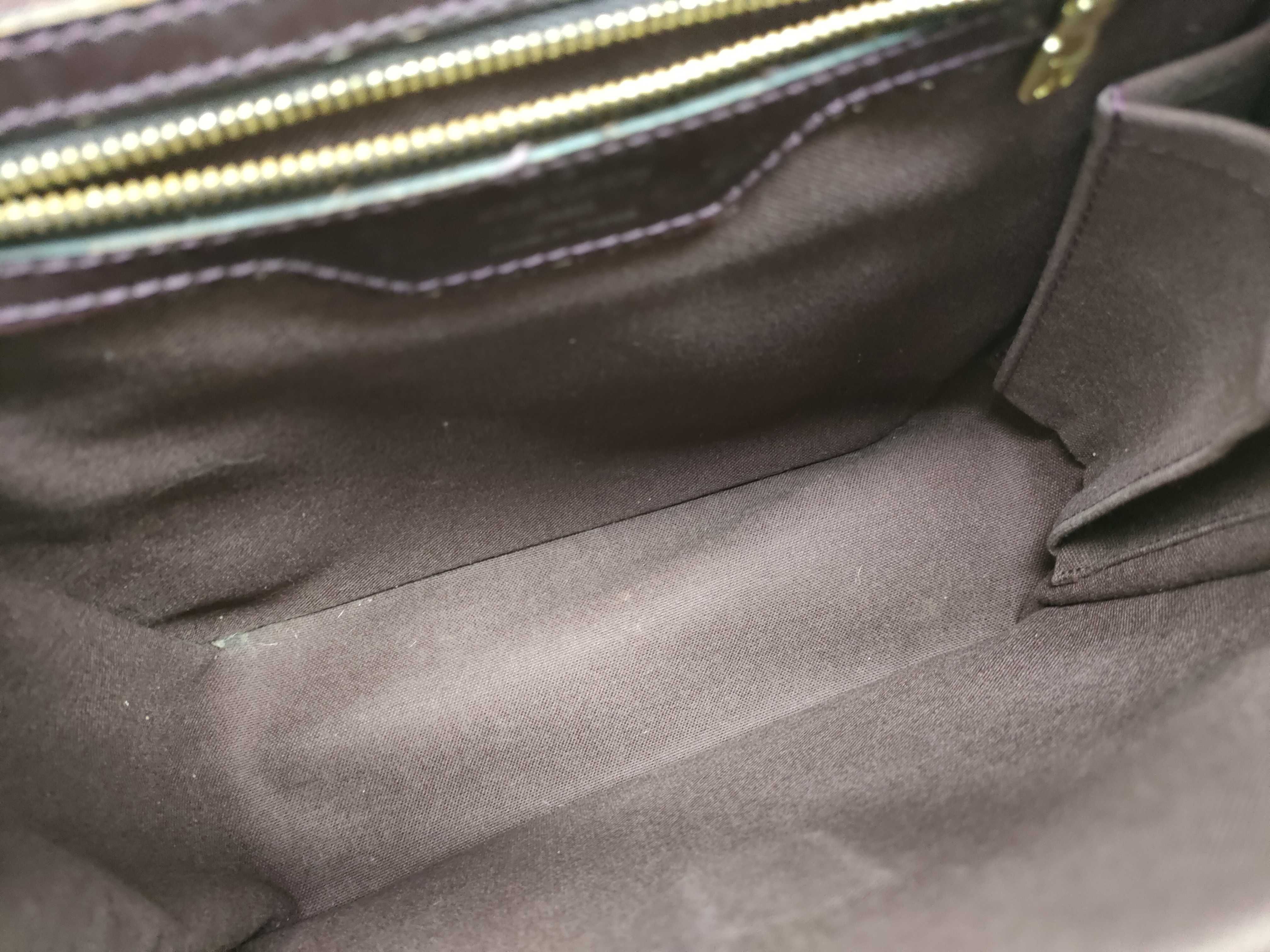 Taiga Shoulder Bag, Yaranga Acajou M30826 — view 10