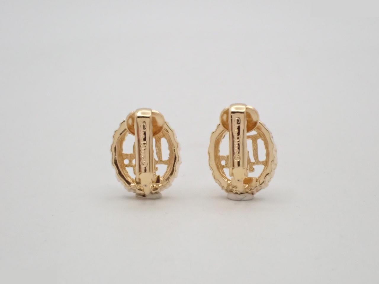 Other lines: Precious metals and earrings — view 2