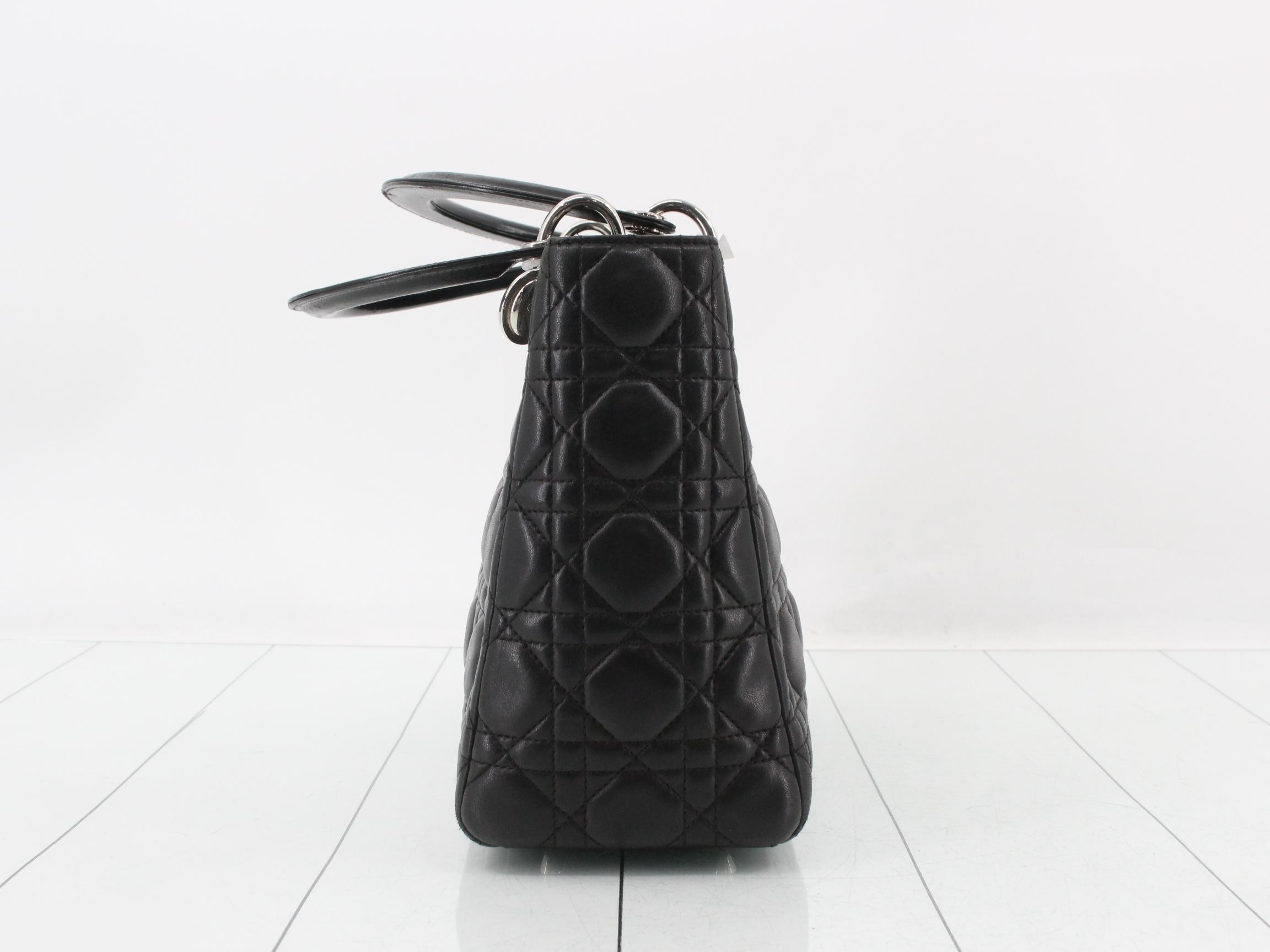 Lady Dior Medium Cannage Lambskin Black 25 x 20 x 12 cm — view 4