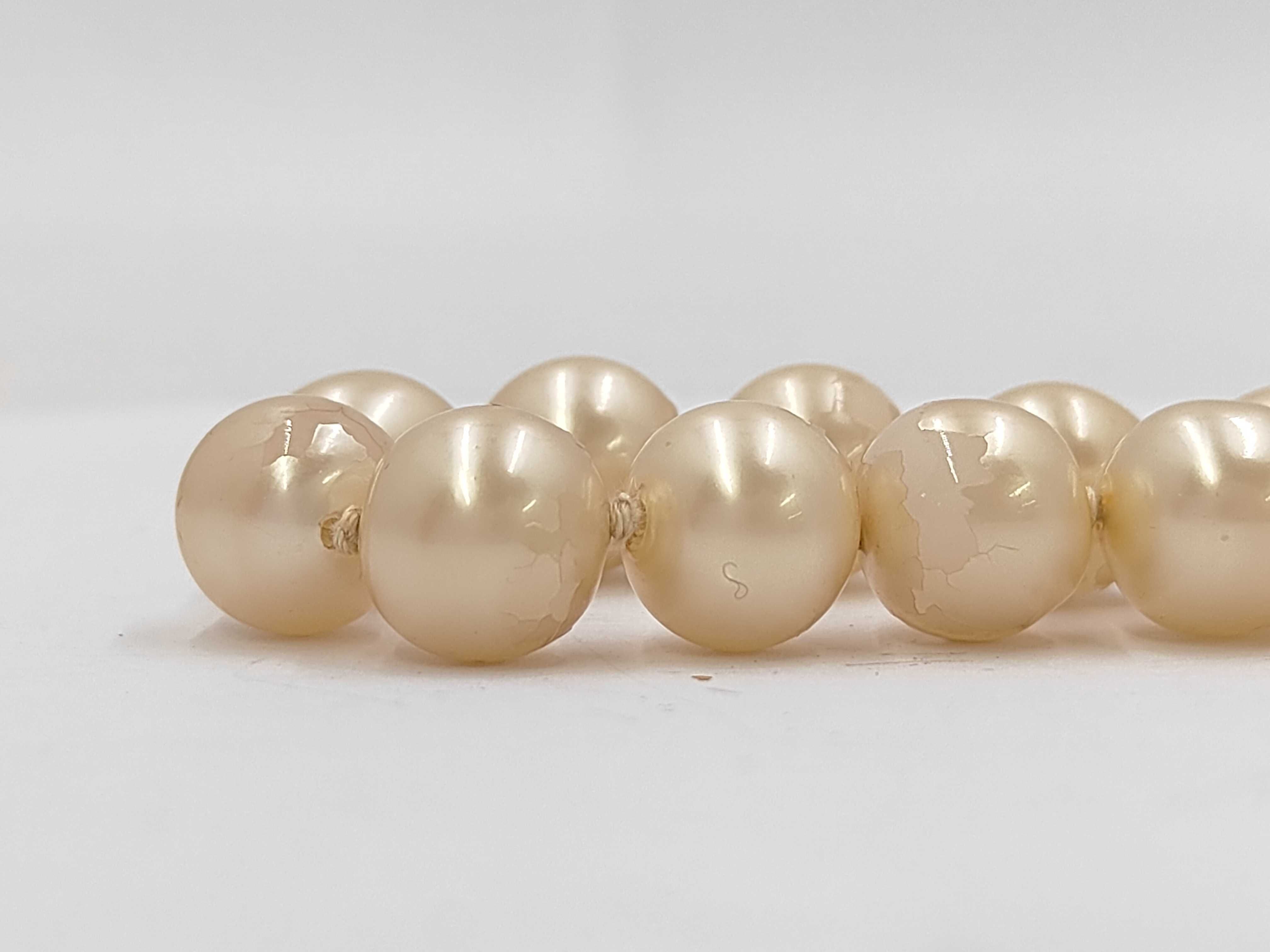 Turnlock Pearl Necklace — view 3