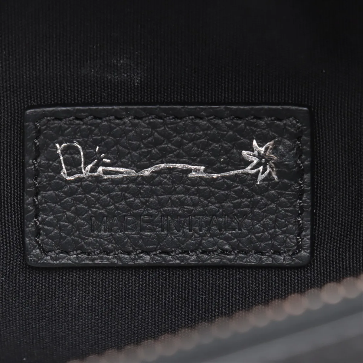 x Cactus Jack Saddle Leather Body Bag Black — view 7