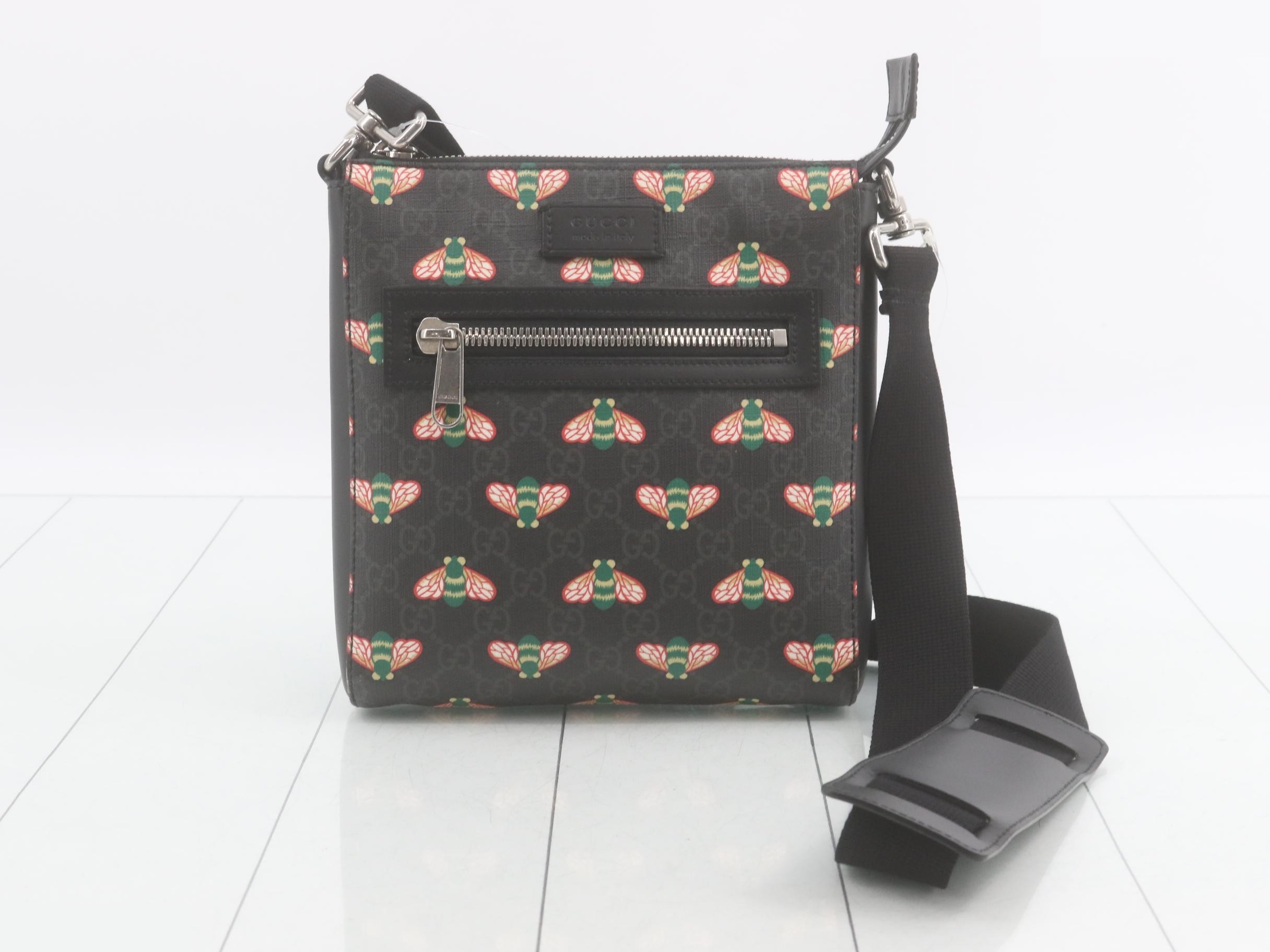 681021 Bestiary Messenger Bag Bee