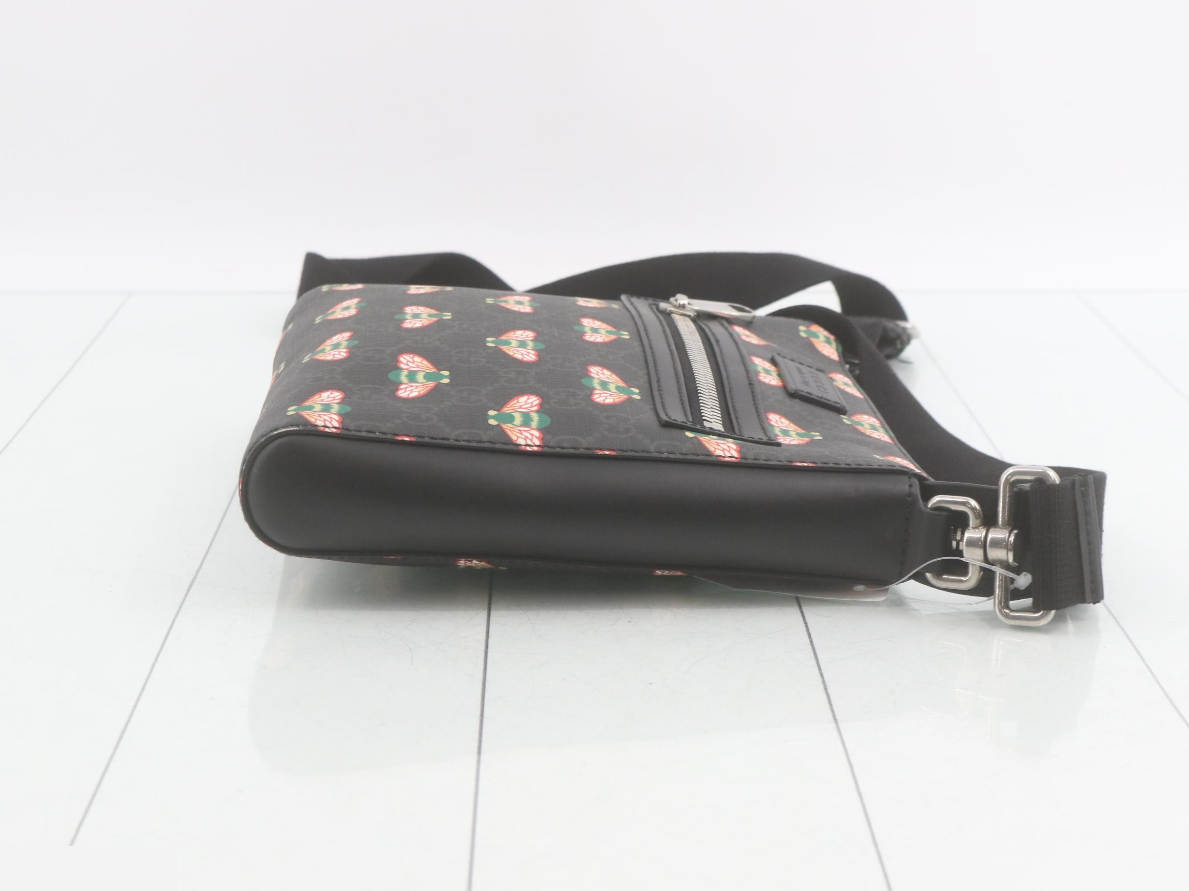681021 Bestiary Messenger Bag Bee — view 3