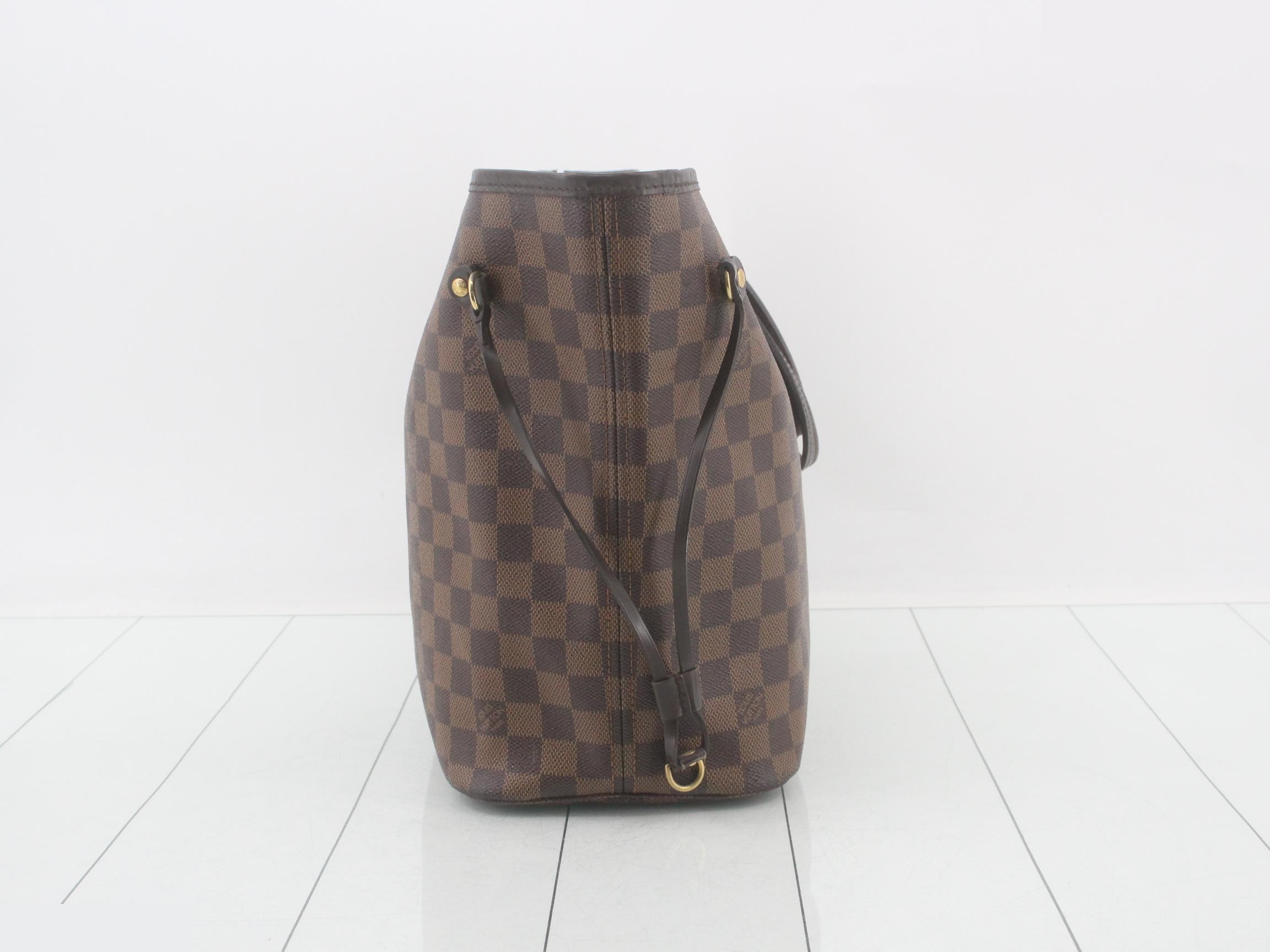 Damier Neverfull MM Tote Bag — view 3