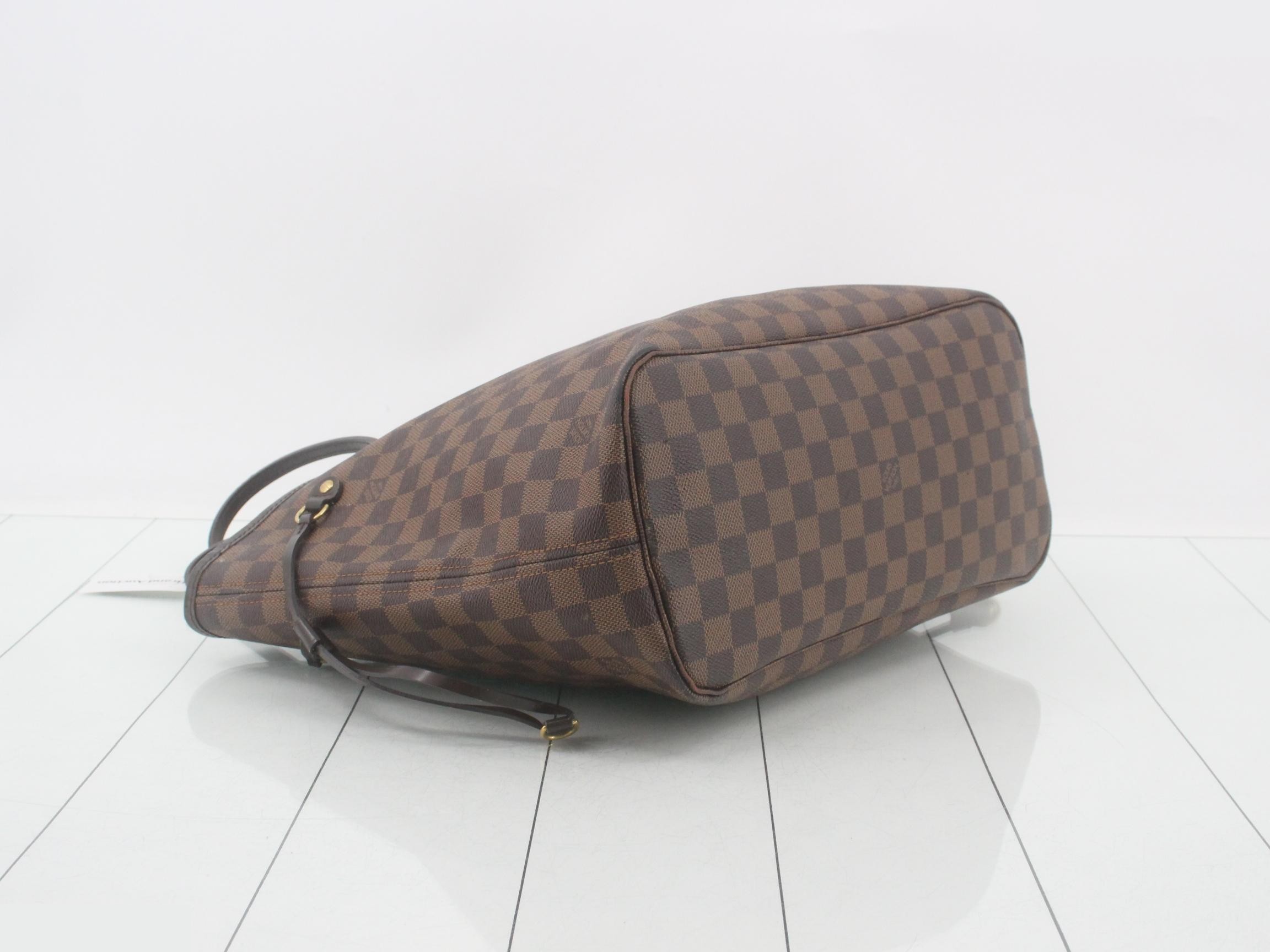 Damier Neverfull MM Tote Bag — view 5