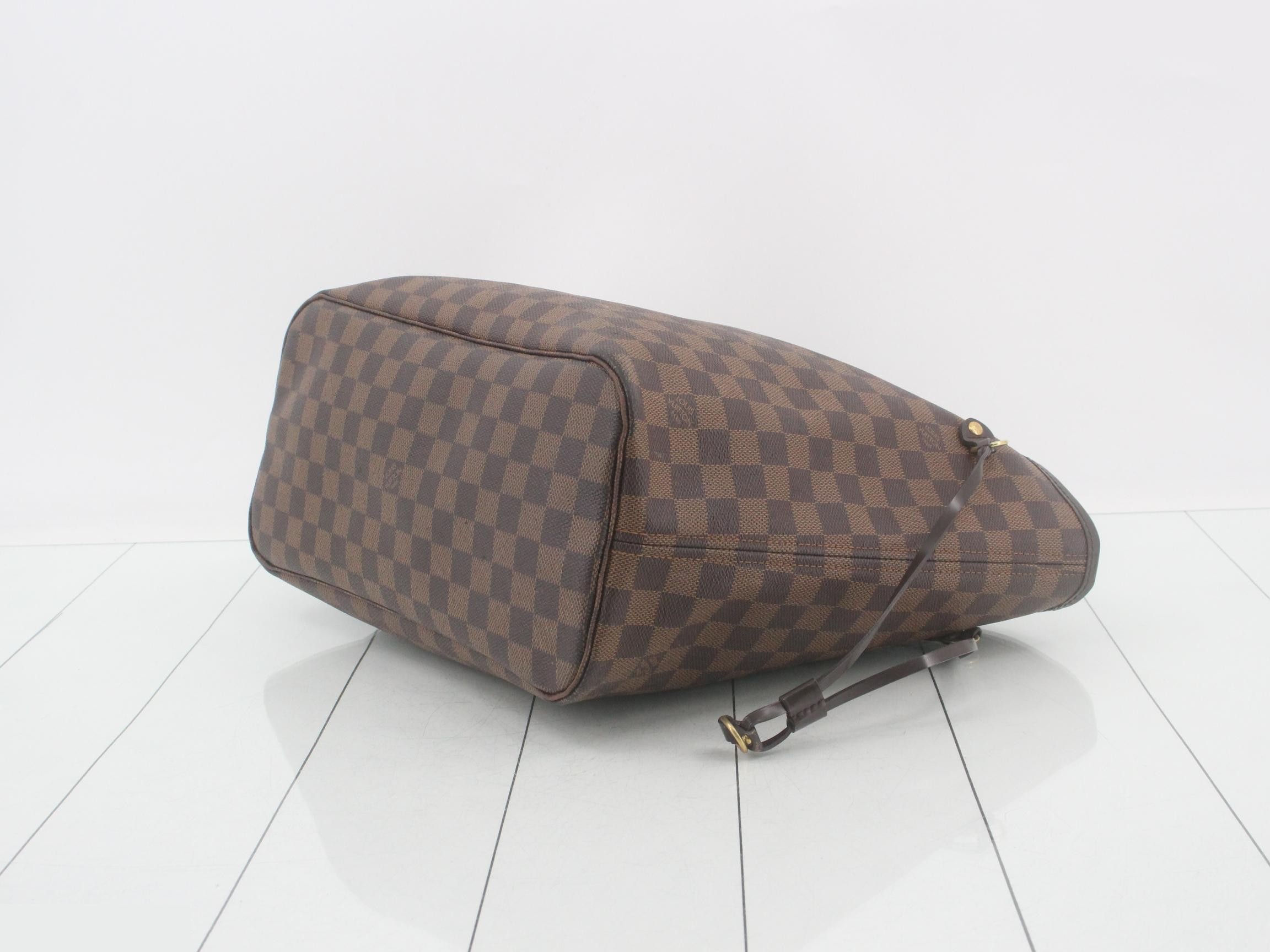Damier Neverfull MM Tote Bag — view 6