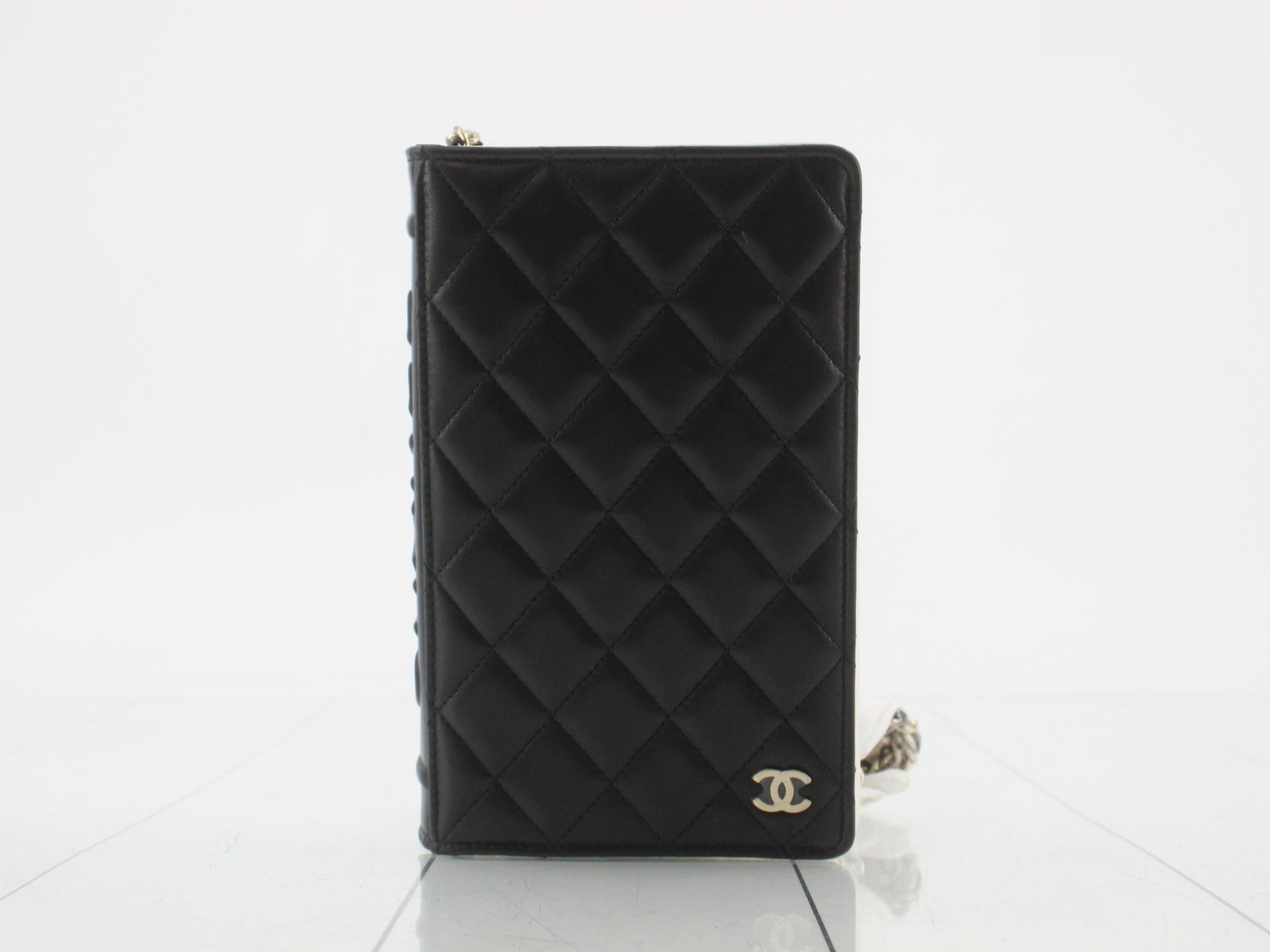 Book Lambskin Matelassé Chain Wallet