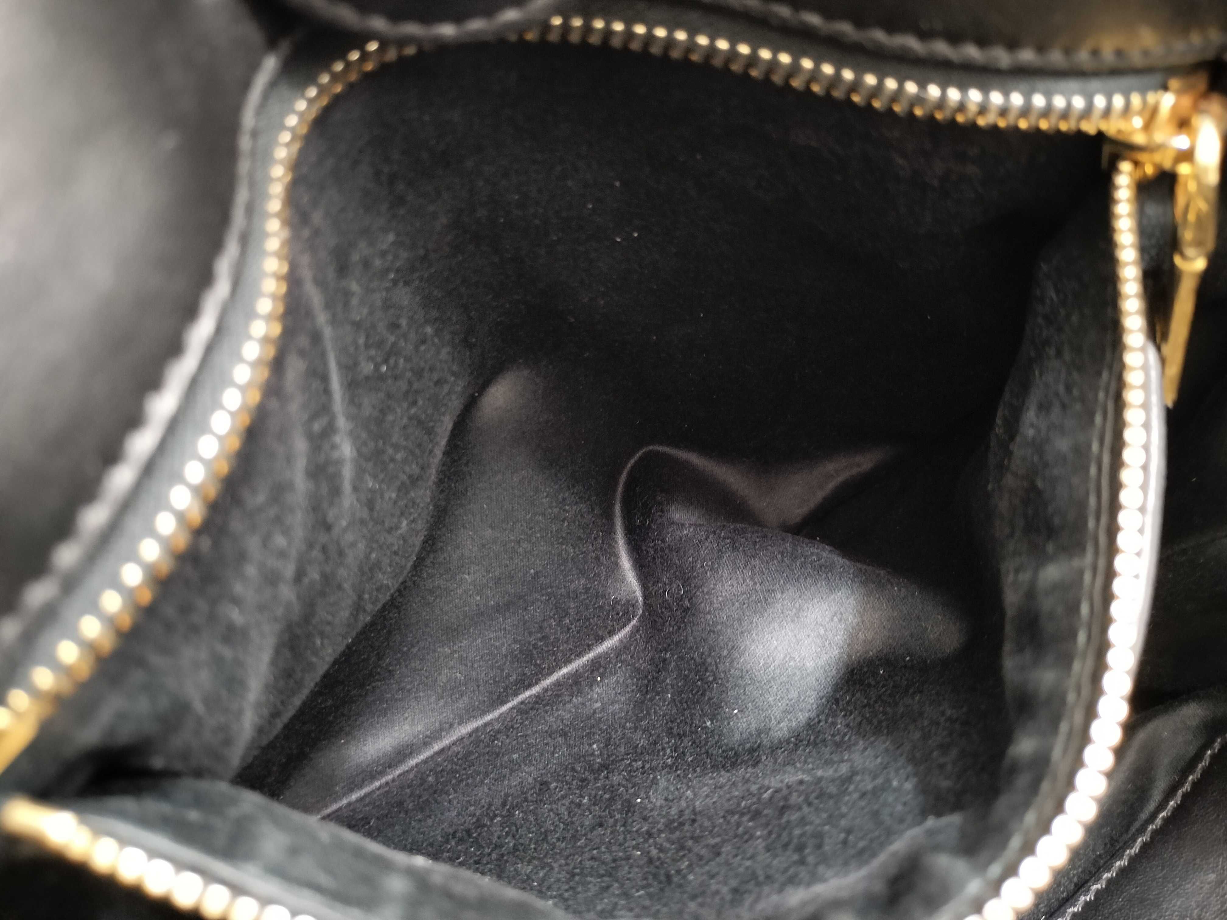 Matelassé Leather Handbag Shoulder Bag Black Serial Handbag — view 15