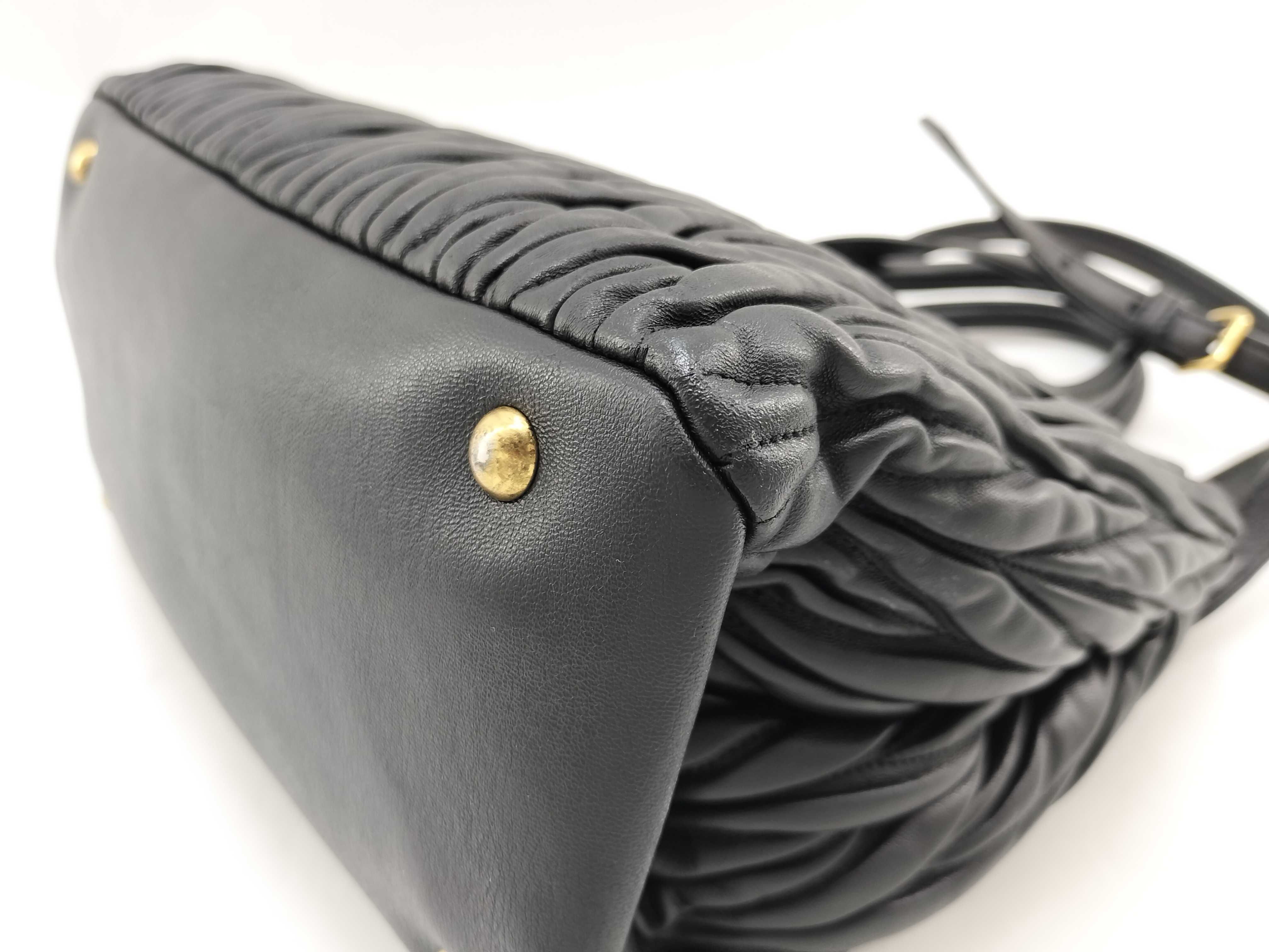 Matelassé Leather Handbag Shoulder Bag Black Serial Handbag — view 6