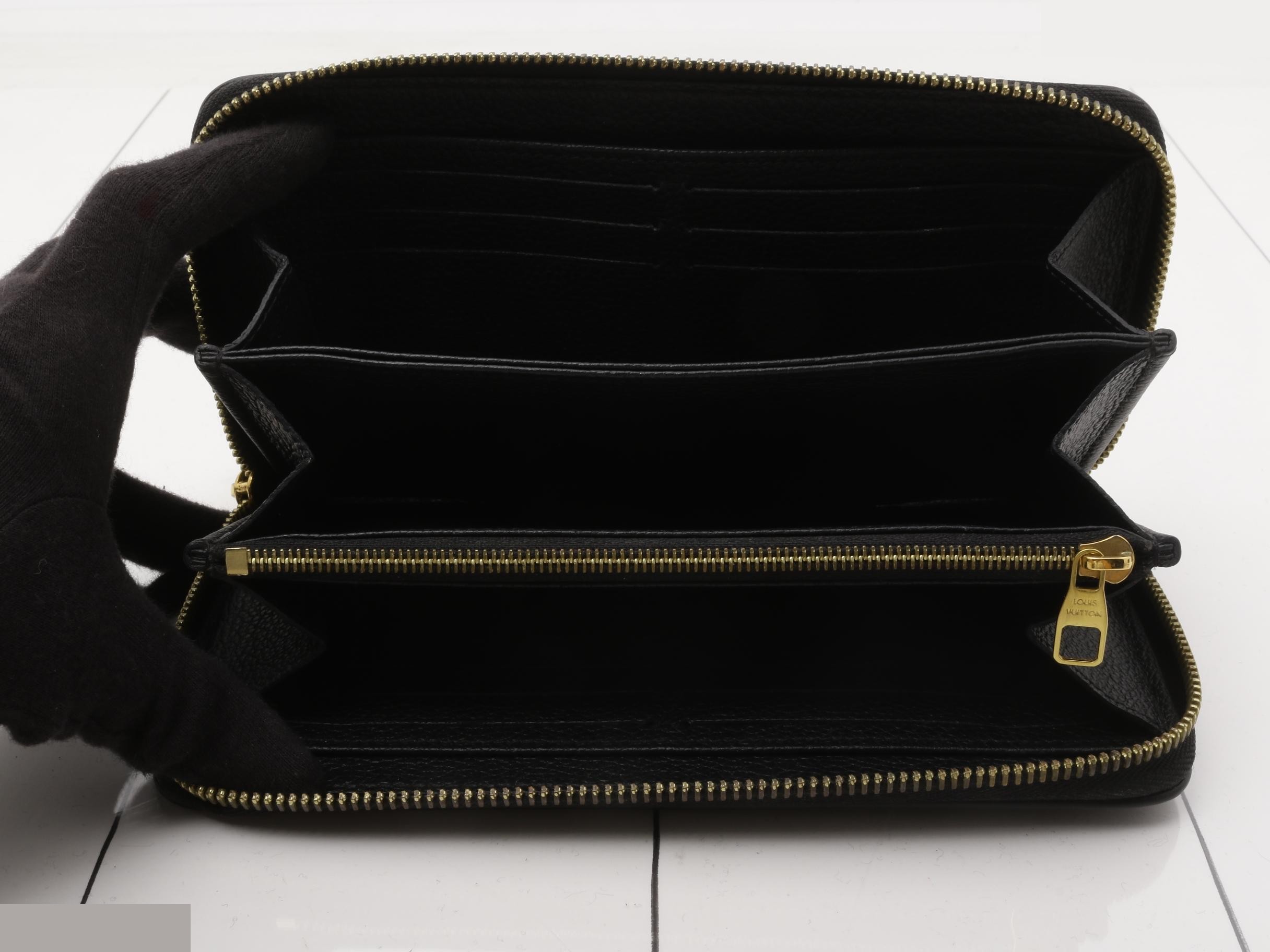 M80481 Zippy Wallet Round Zipper Long Wallet — view 4