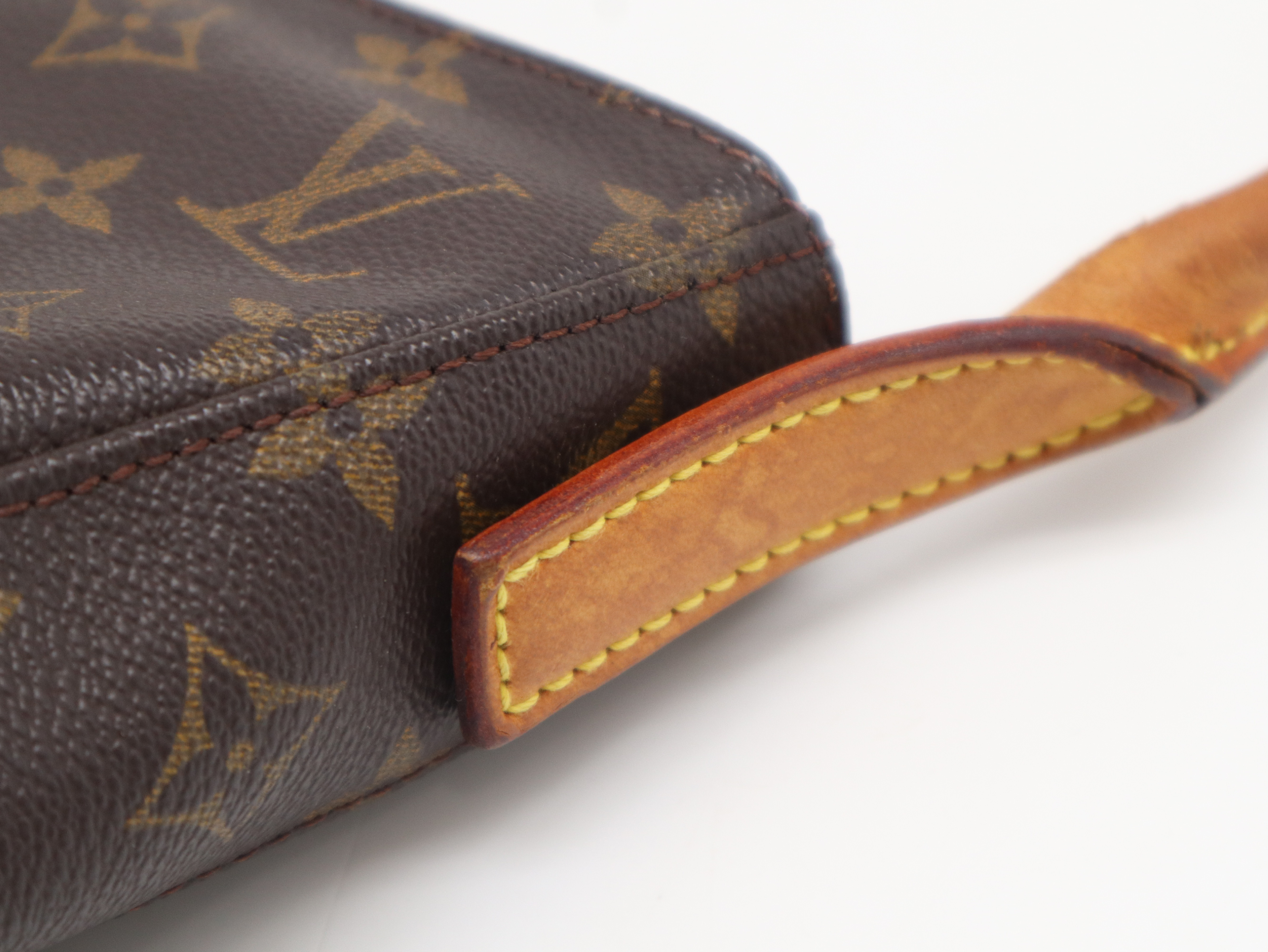 M51145 Monogram Looping GM Shoulder Bag — view 7