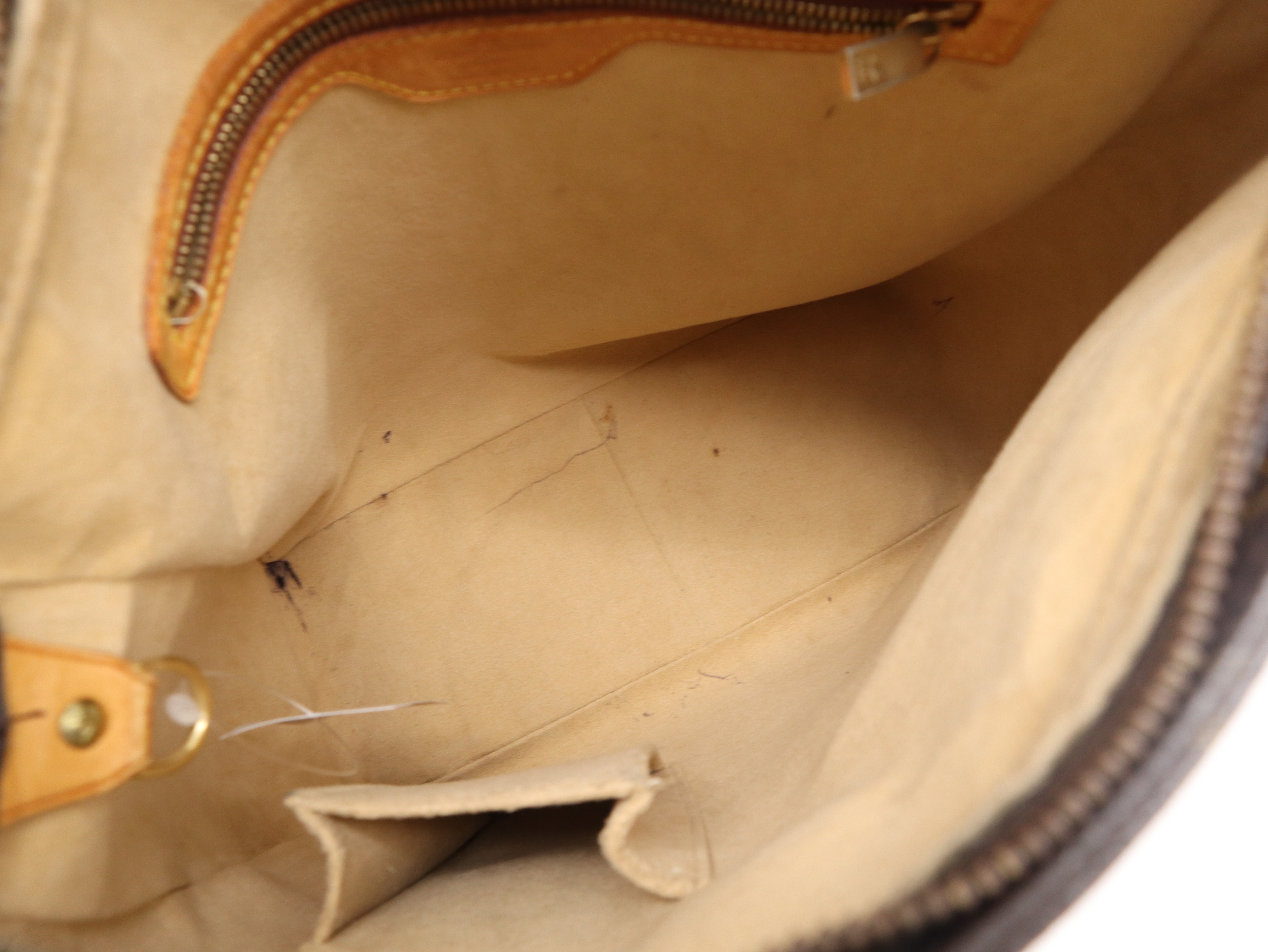 M51145 Monogram Looping GM Shoulder Bag — view 10