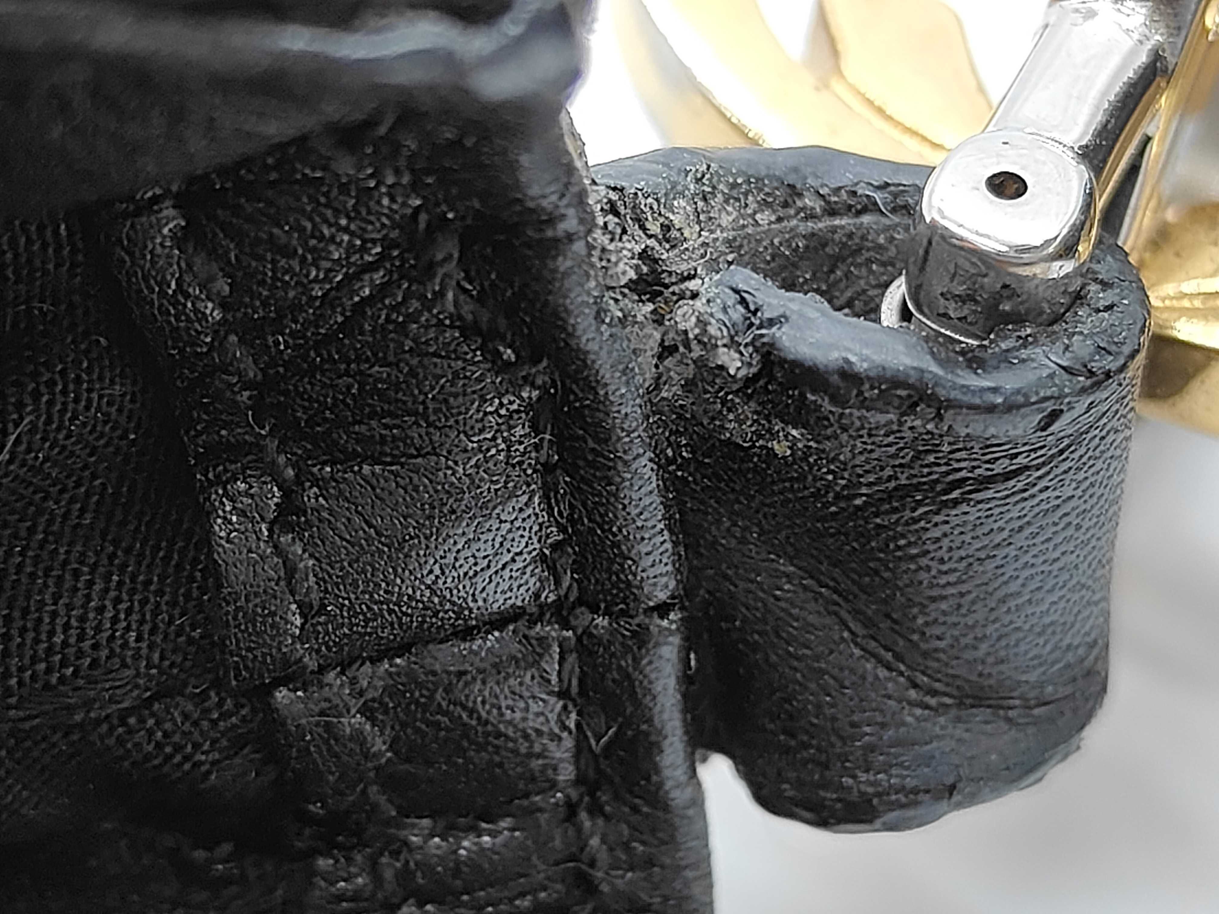 Black Leather Bean Shoulder Bag — view 9