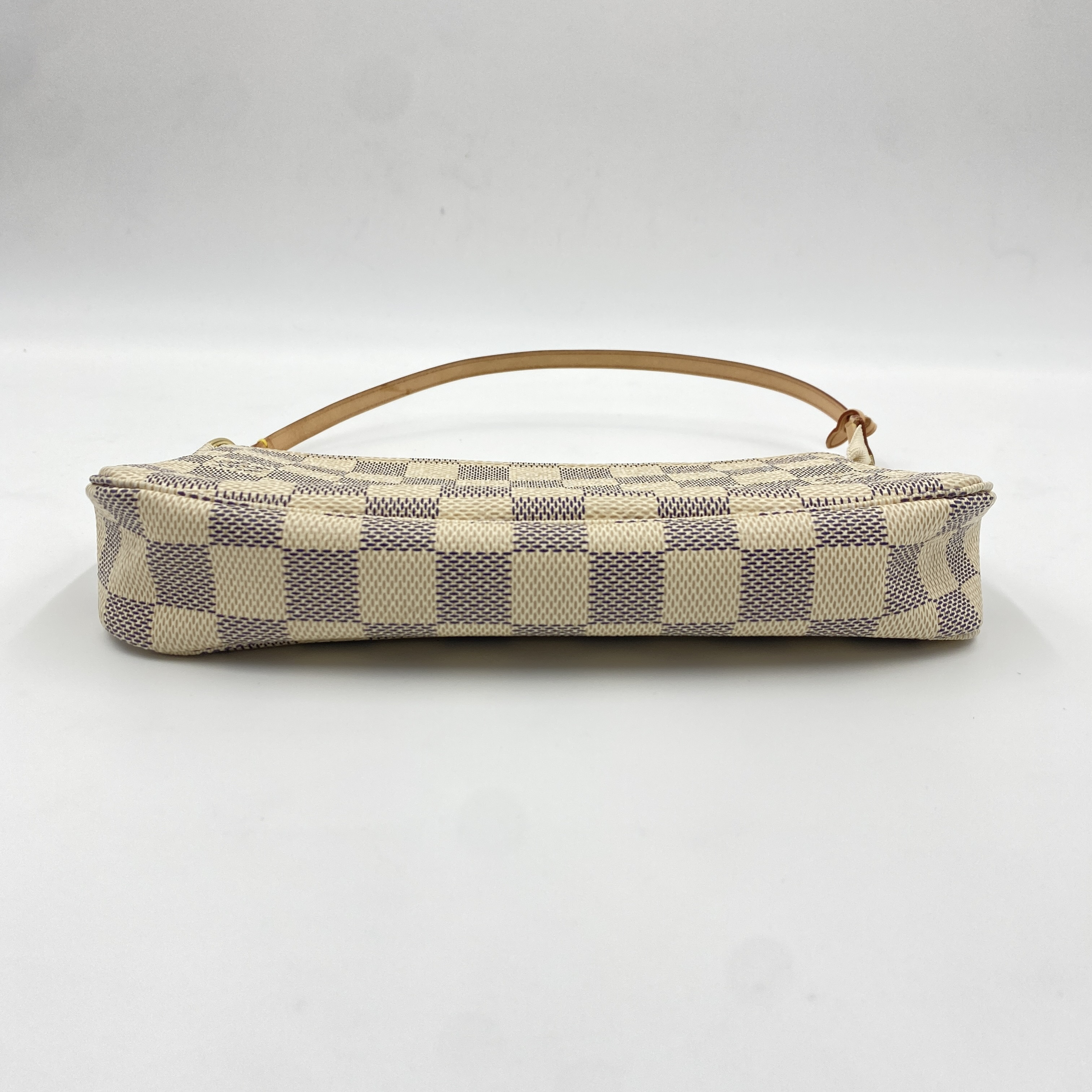 Pochette Accessoires (old model) Shoulder bag with dust bag and box. — view 6