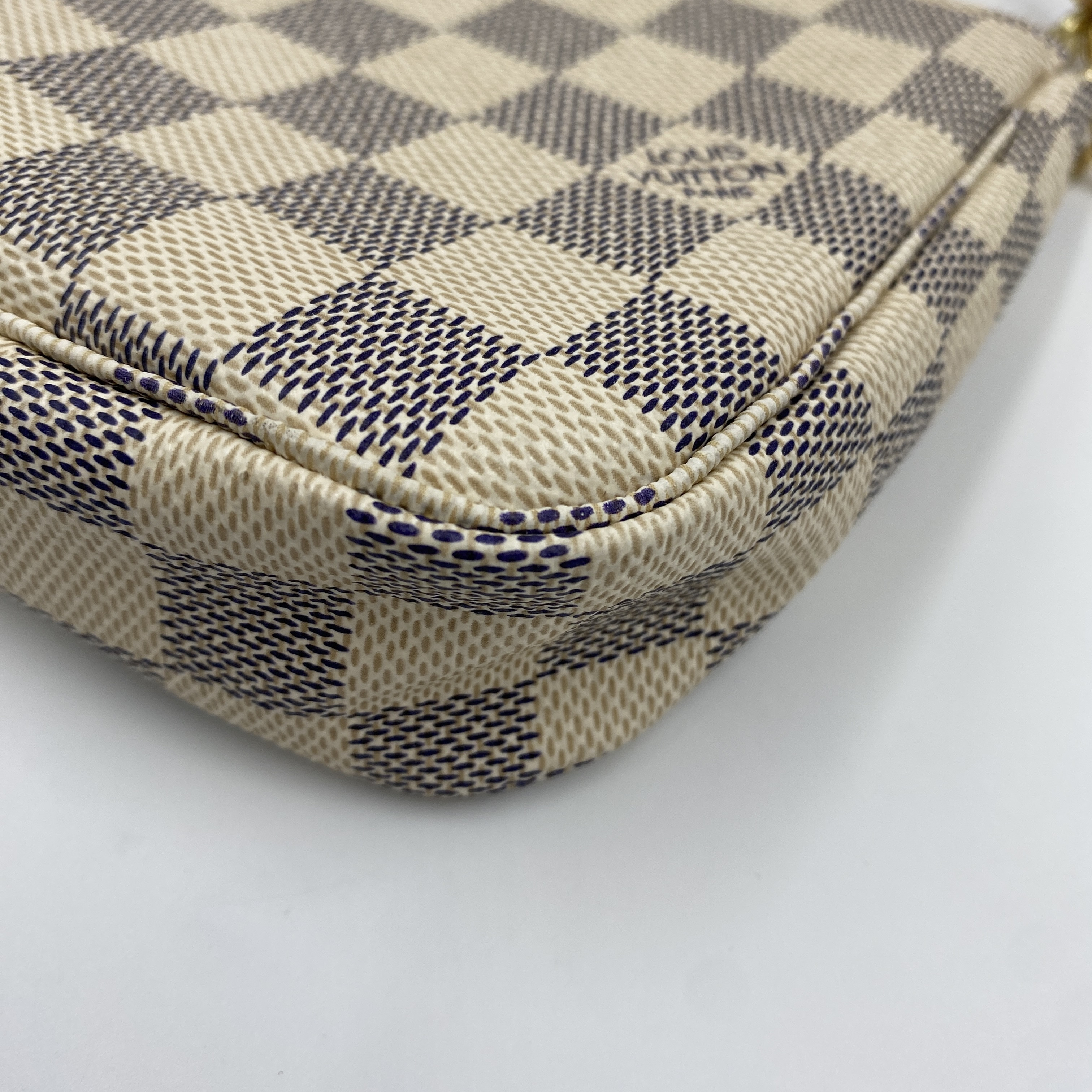 Pochette Accessoires (old model) Shoulder bag with dust bag and box. — view 10