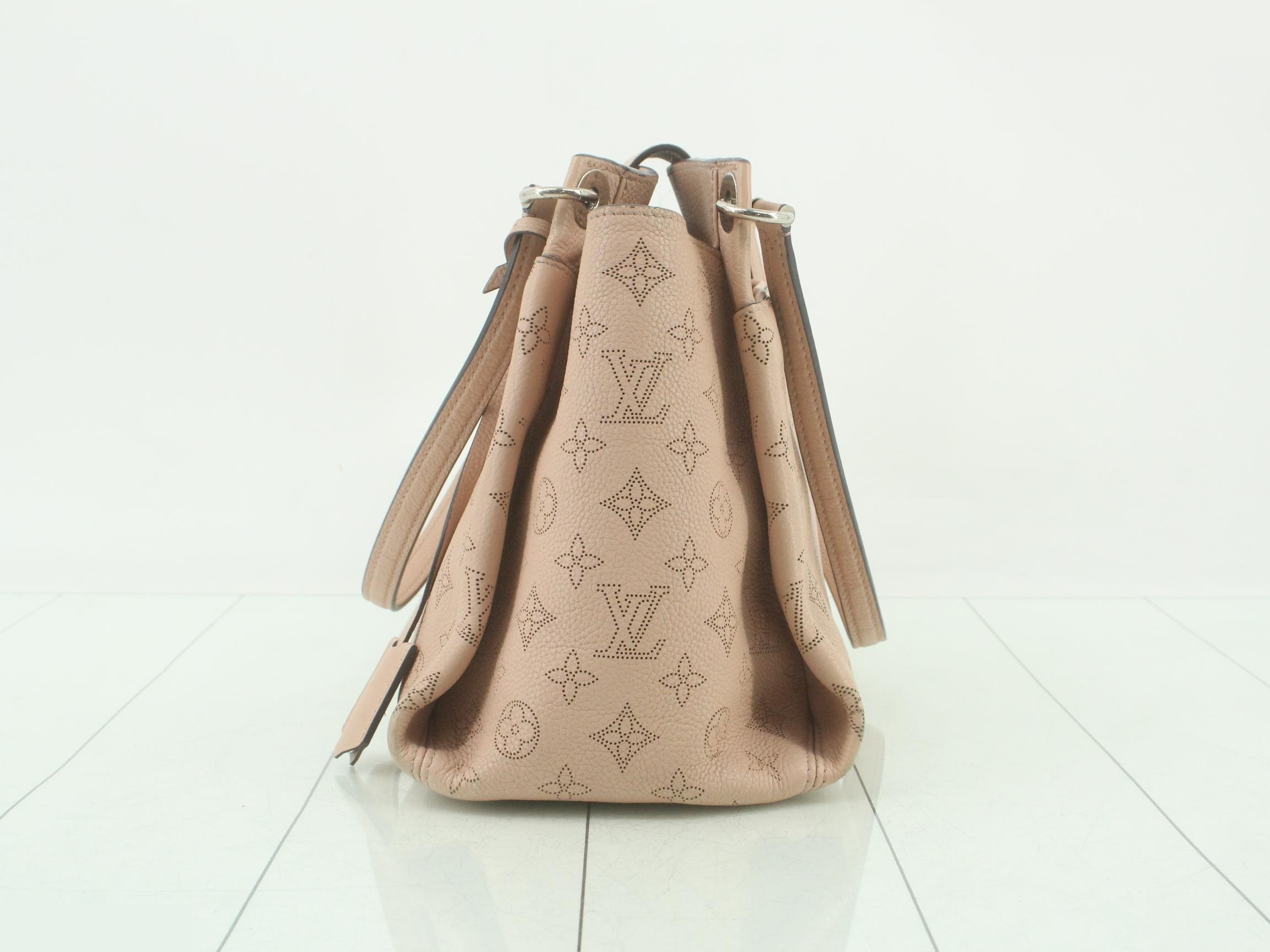 LV handbag, Sèvres, LV Mahina, B — view 3