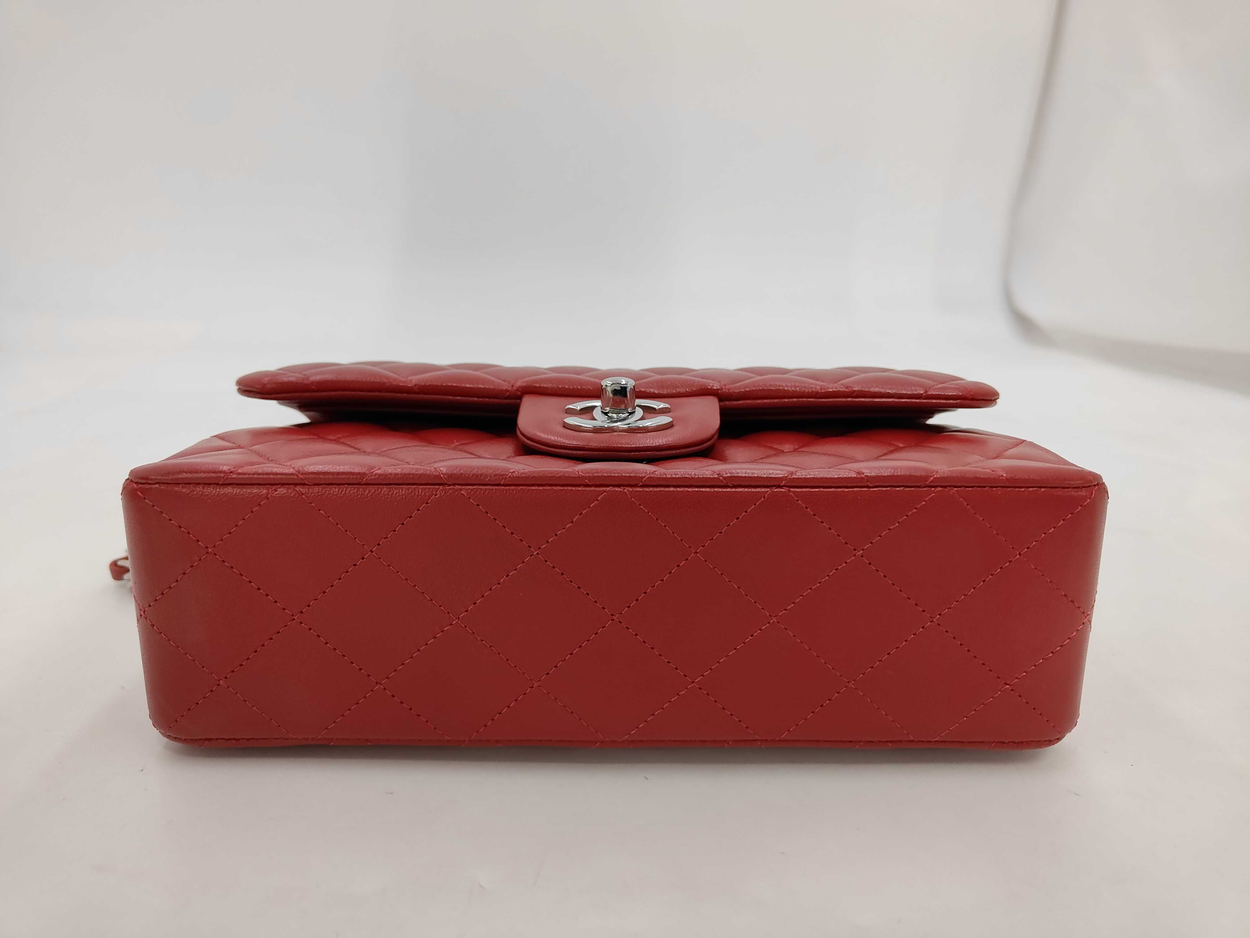 Matelassé 23 Double Flap Double Chain Lambskin Shoulder Bag (Red) — view 4