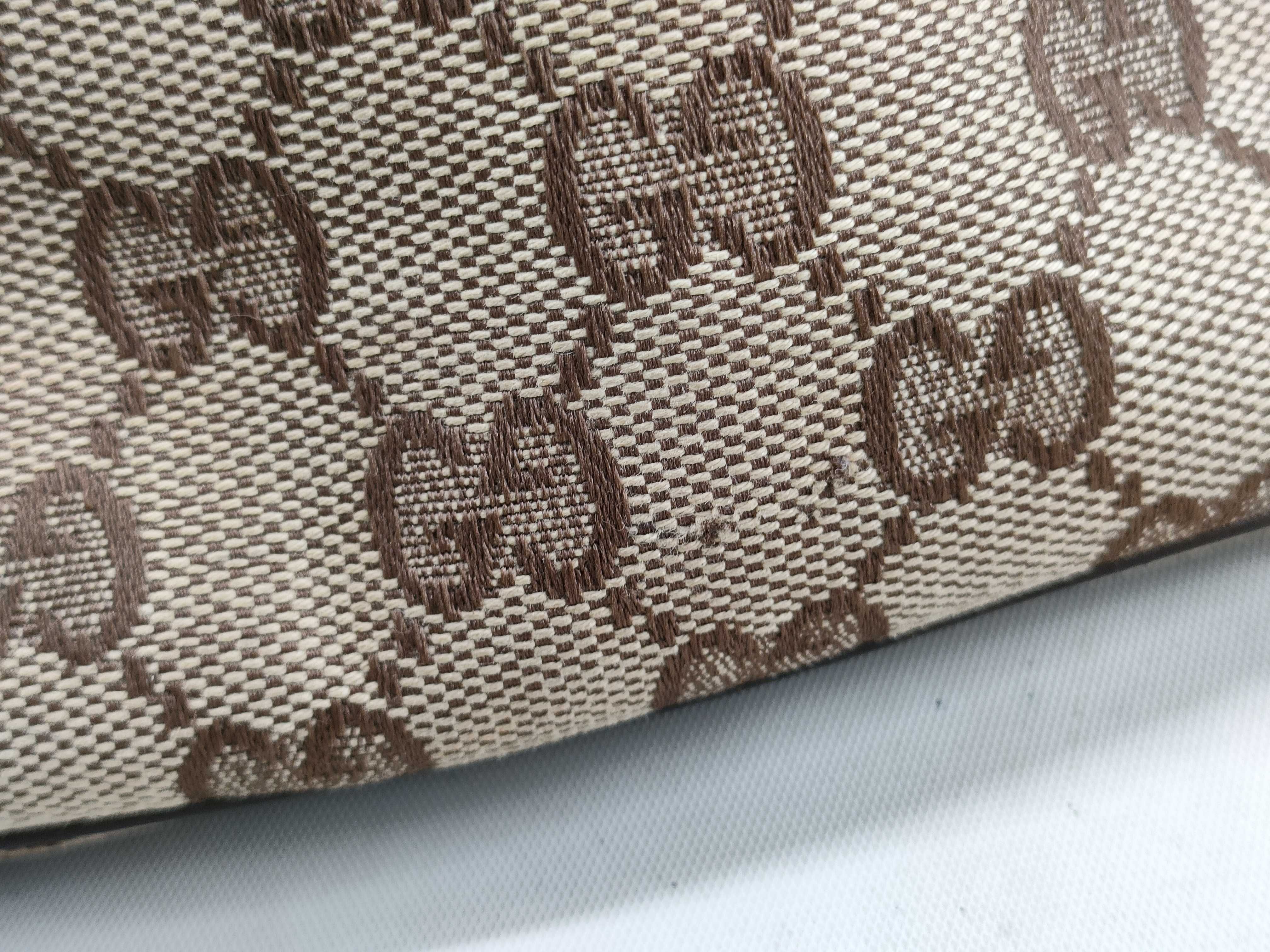 GG Canvas Gucci Supreme Canvas Accessory Pouch Handbag — view 15