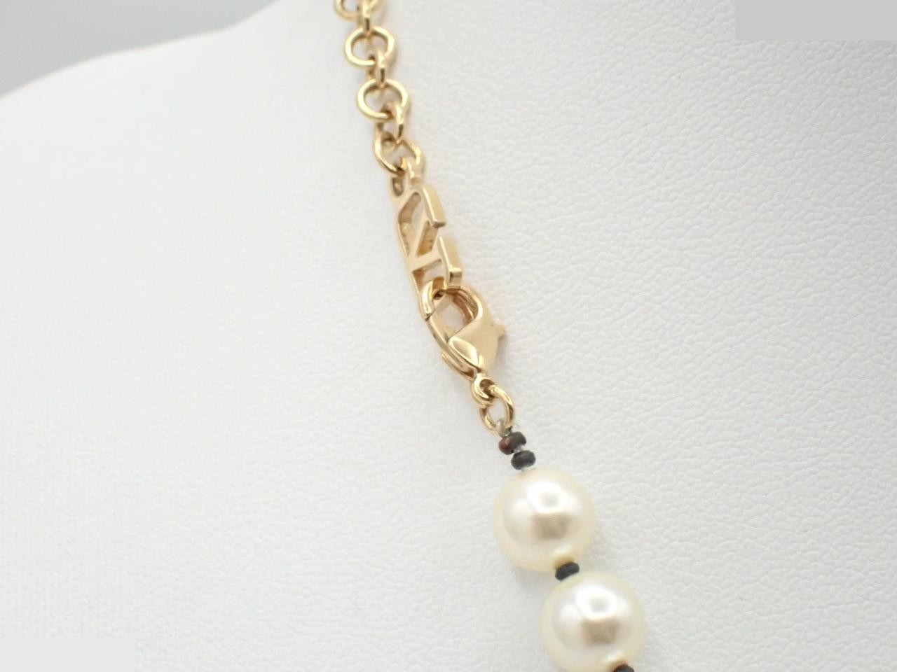 Other line: Precious metals, necklaces, pendants, pearls, neck circumference approximately 44 cm. — view 2