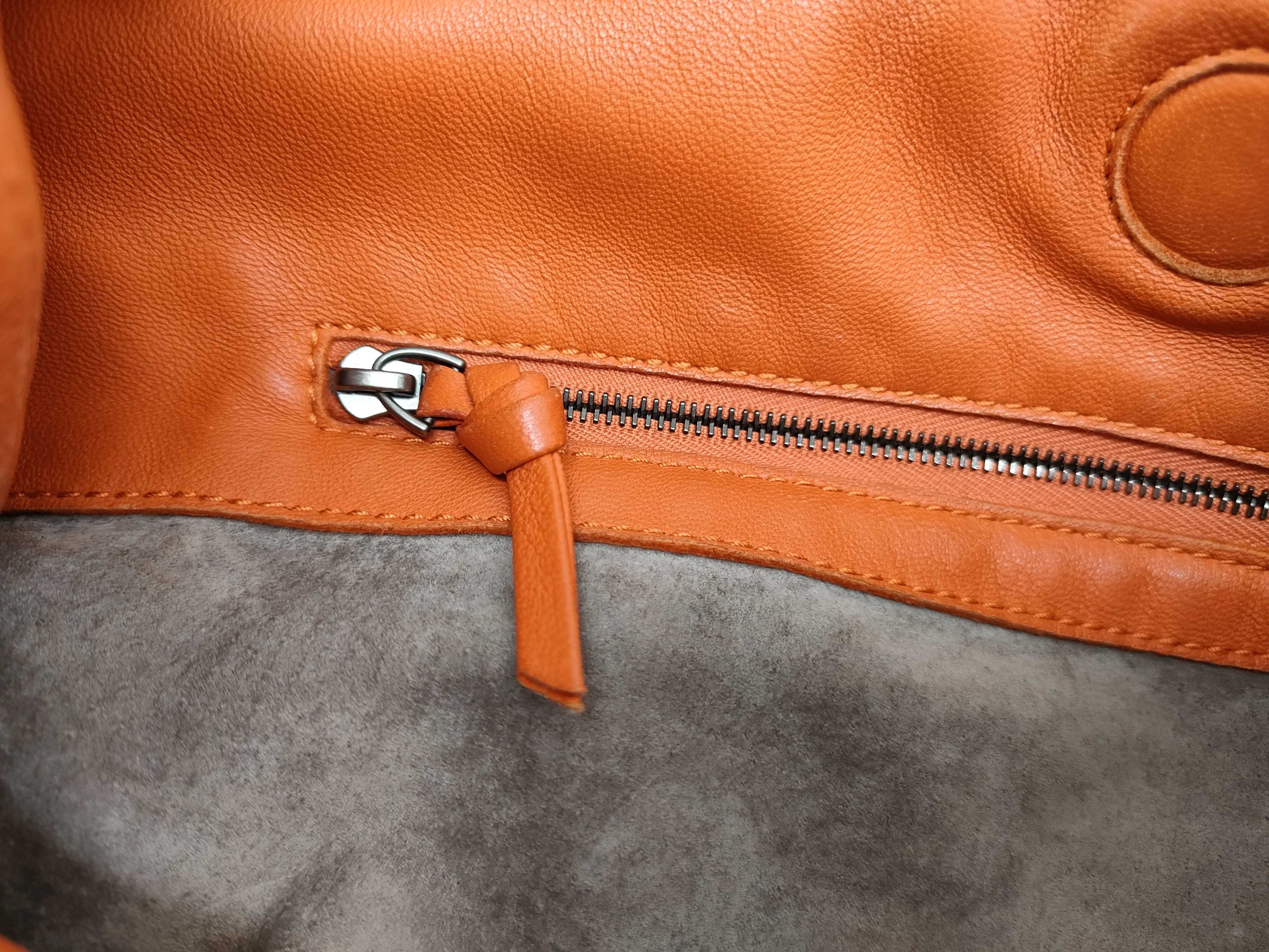 Intrecciato Medium Campana Orange Handbag — view 12