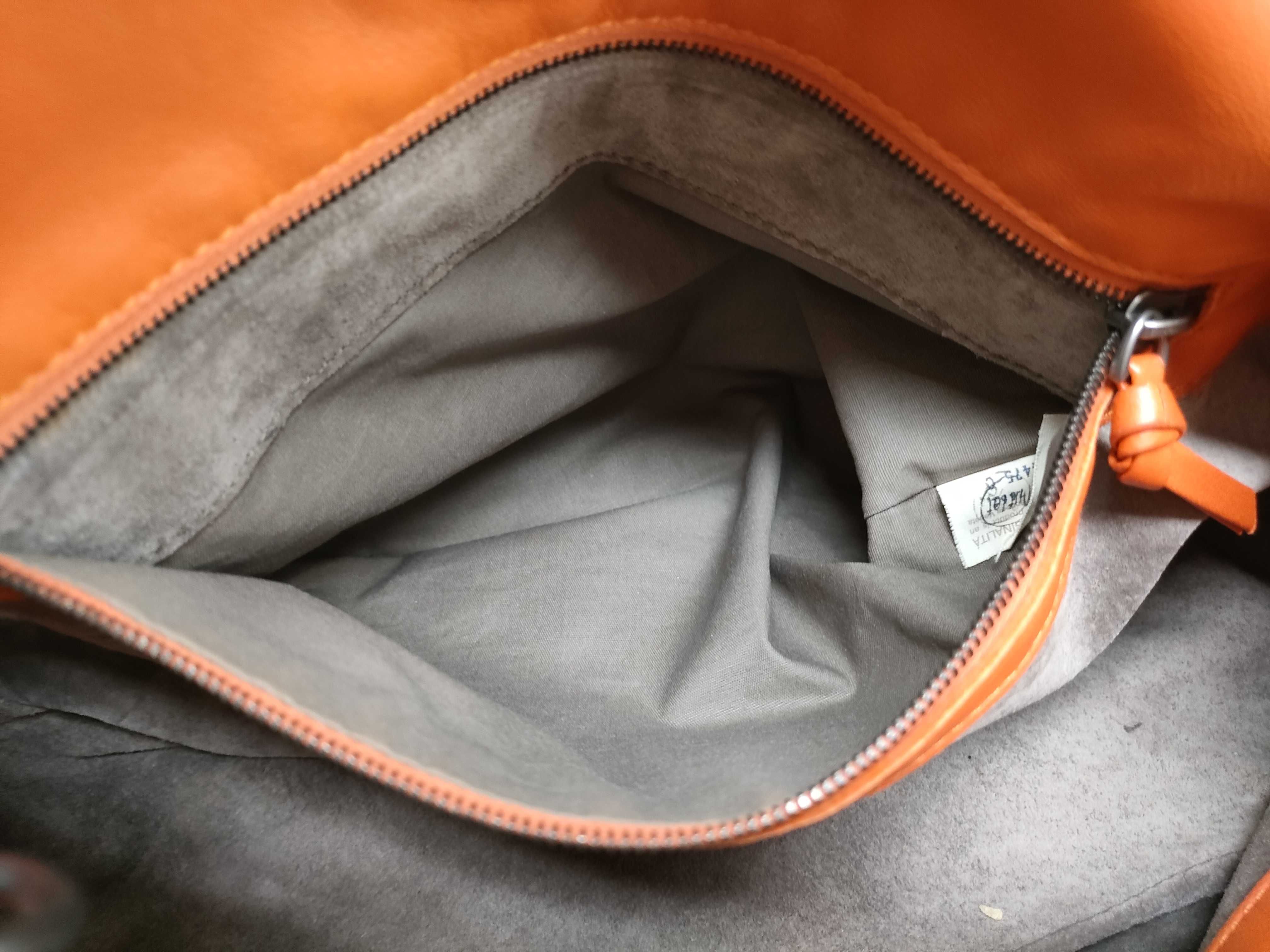 Intrecciato Medium Campana Orange Handbag — view 10