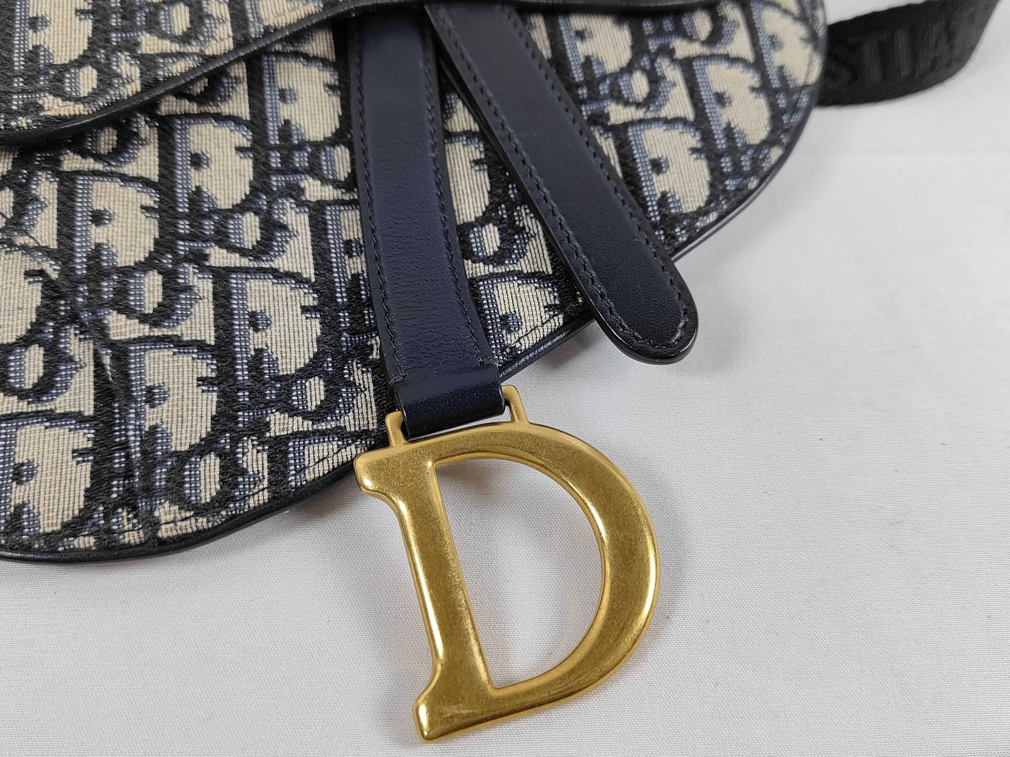 Oblique Saddle Bum Bag Shoulder Bag — view 11