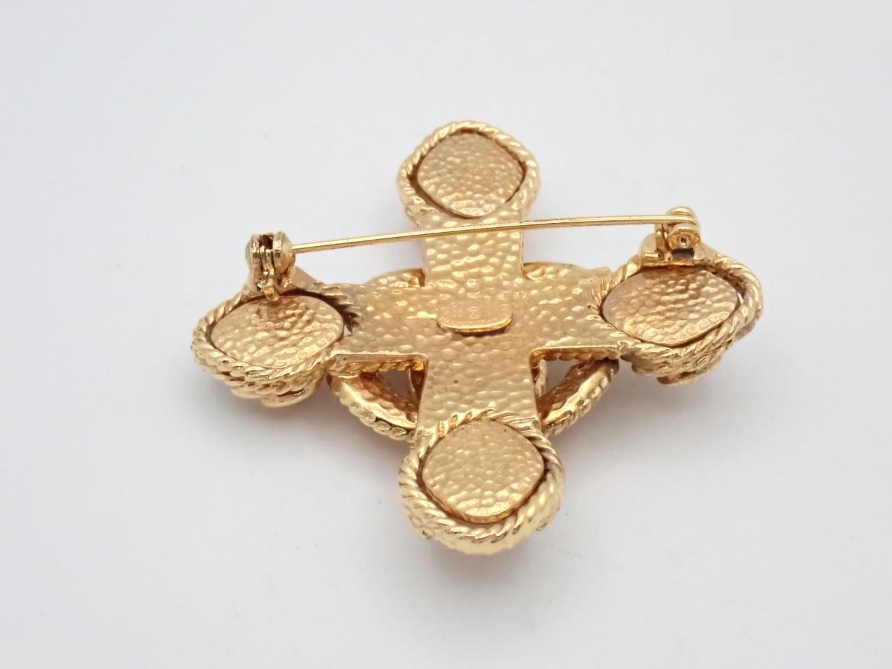 Coco Mark Gold Brooch 95A — view 2