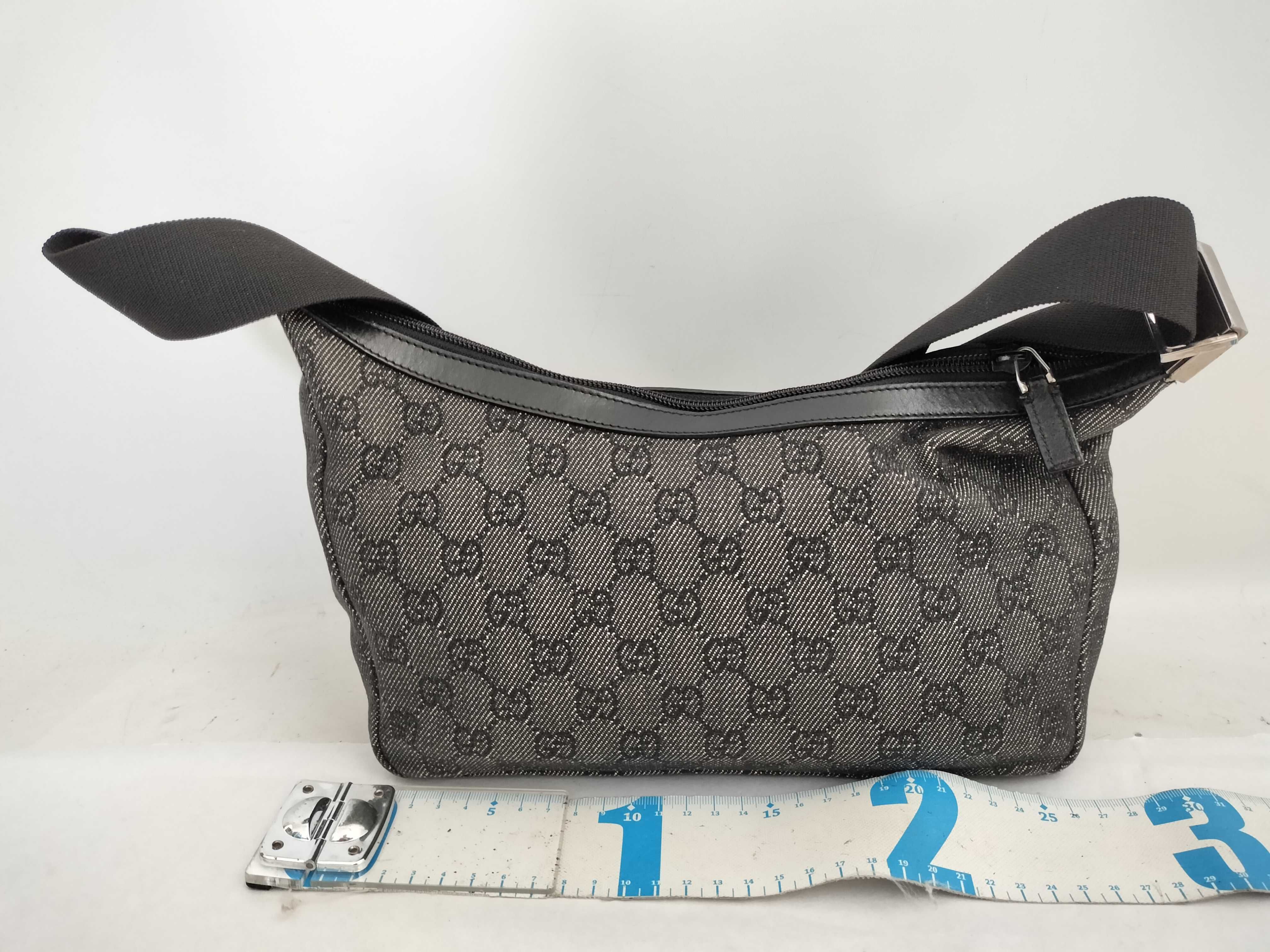 GG Canvas Shoulder Bag (Black) — view 2