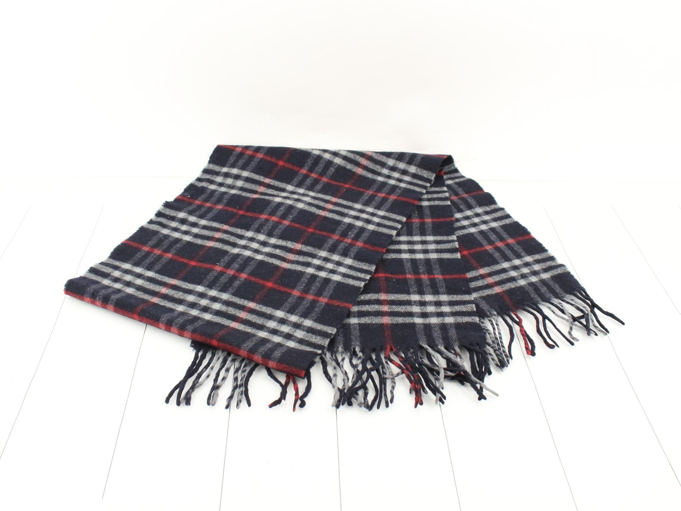 Other lines: Small items, accessories, and scarves — view 3