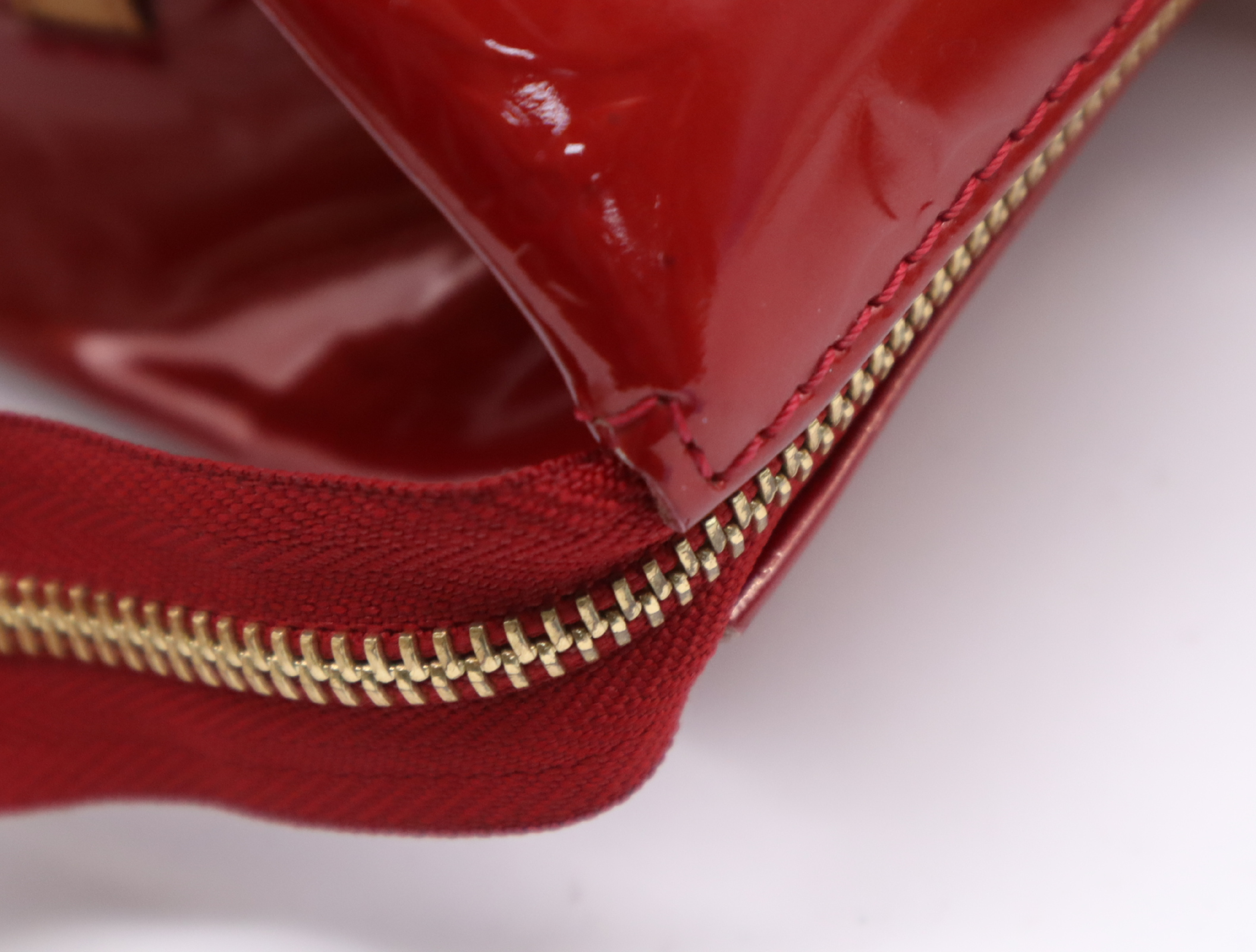 M93507 Vernis Rosewood Avenue Pomme d'Amour Handbag — view 8