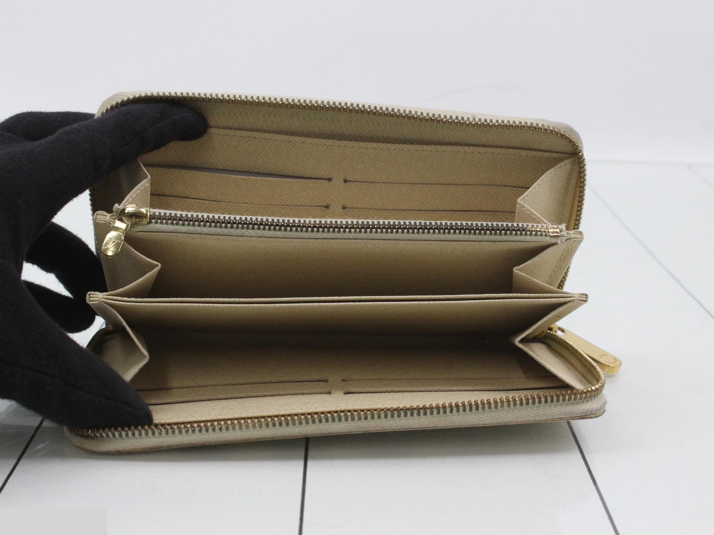 Damier Azur Zippy Wallet - Round Zipper Long Wallet — view 4