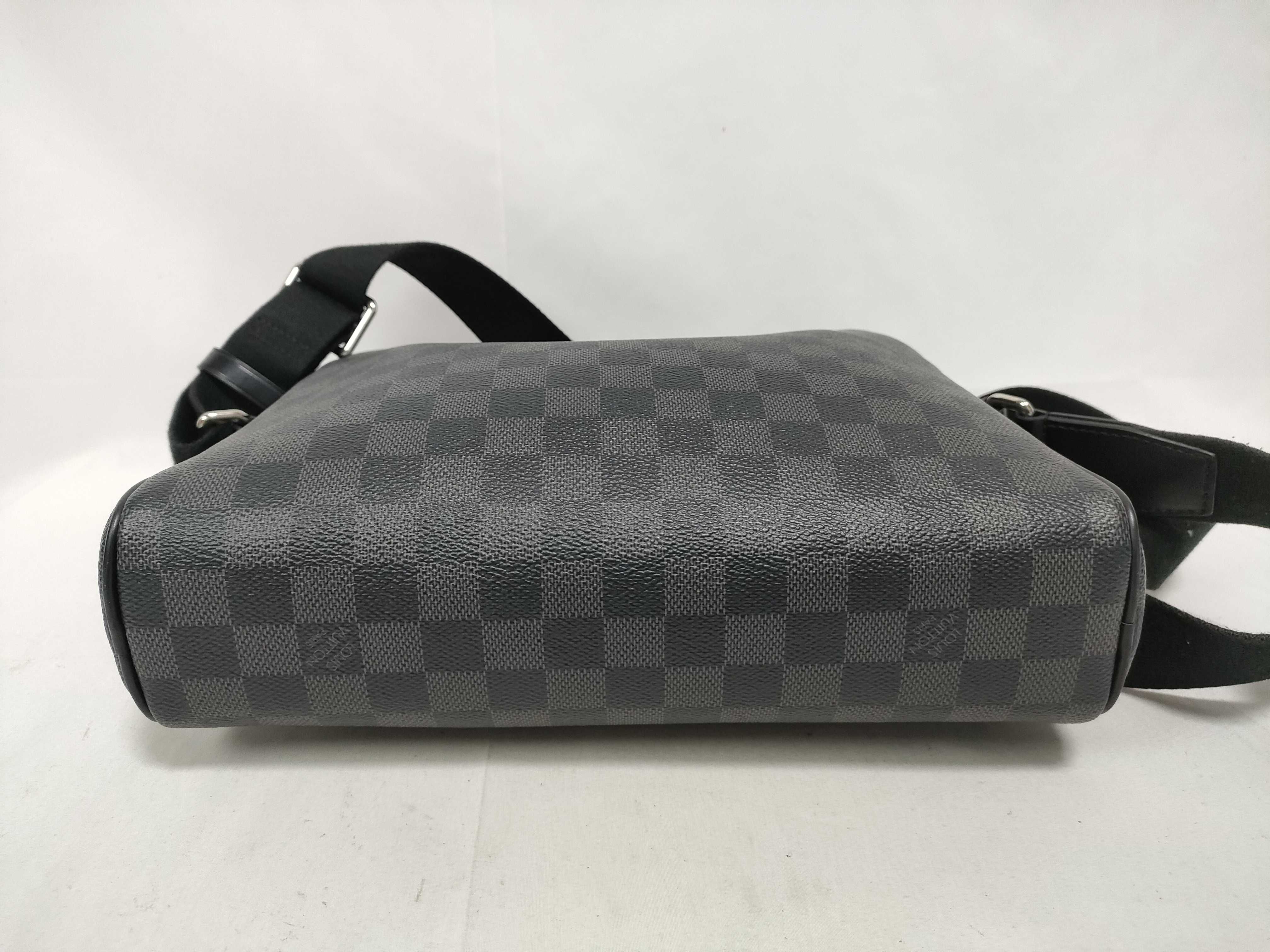 Damier Graphite Louis Vuitton Bag Shoulder Bag — view 3