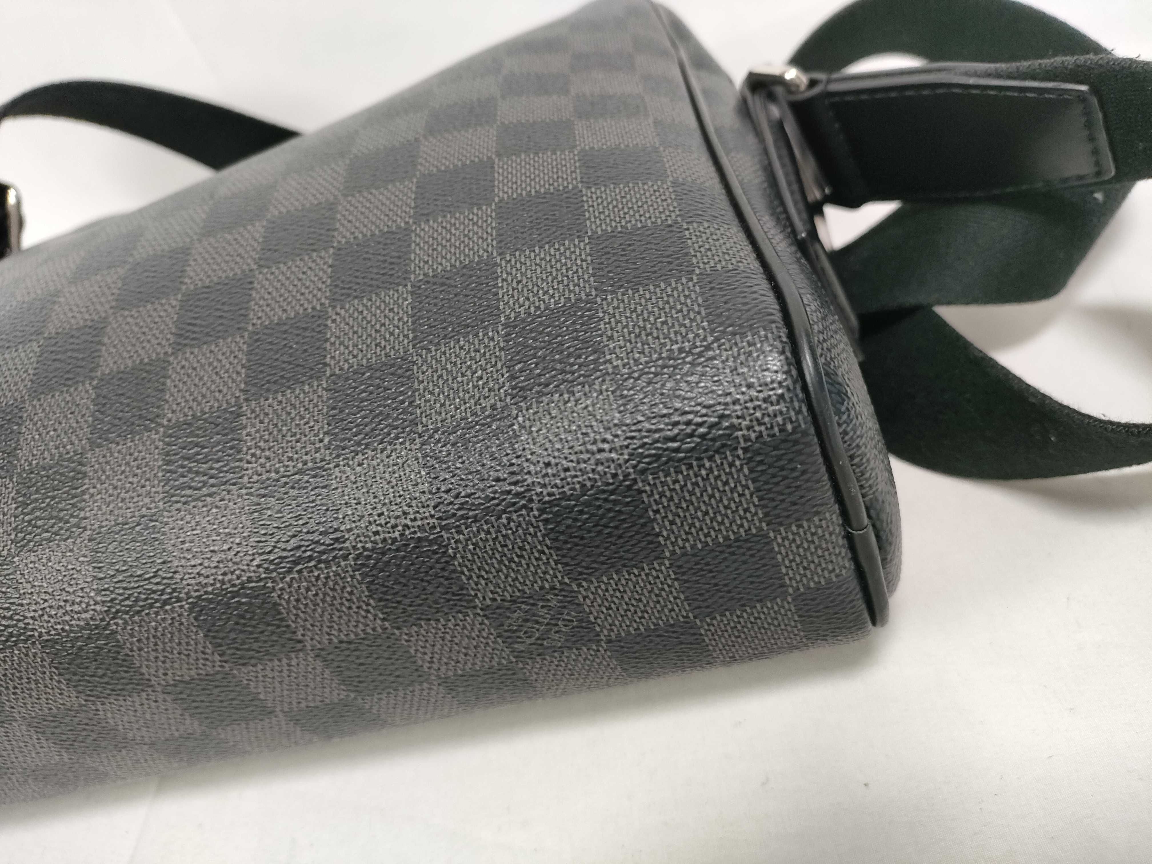 Damier Graphite Louis Vuitton Bag Shoulder Bag — view 4