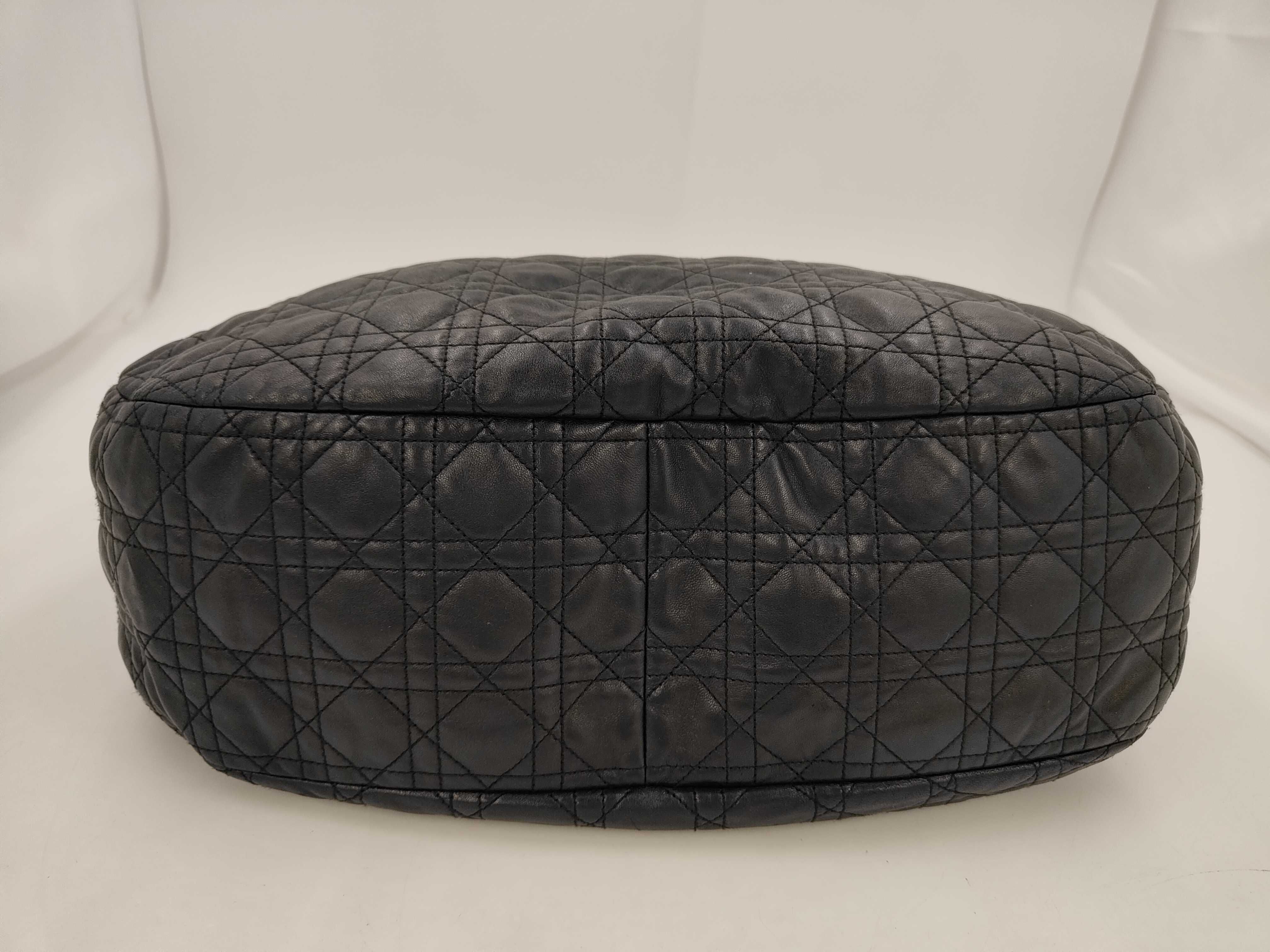 handbag — view 3