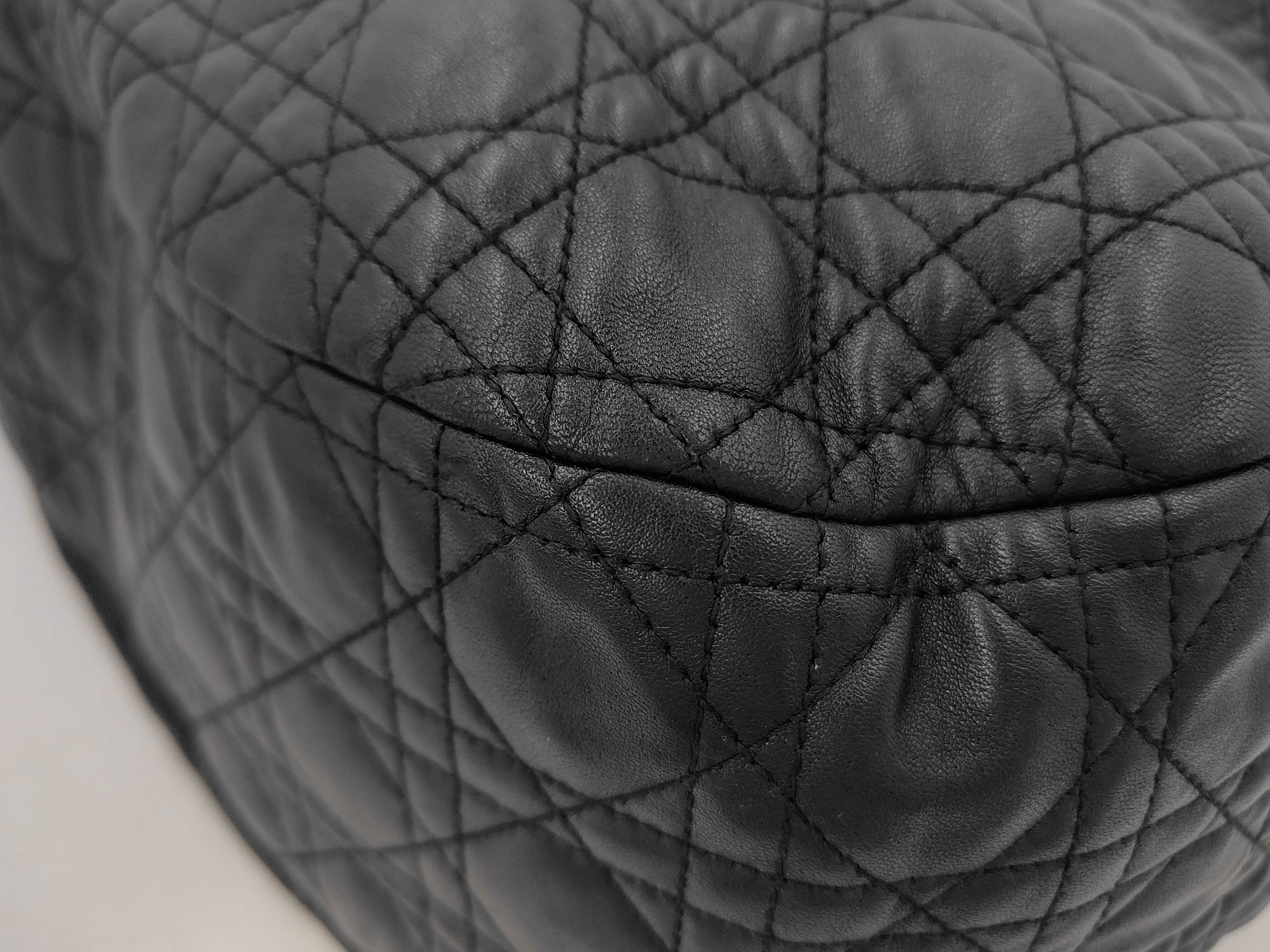 handbag — view 4