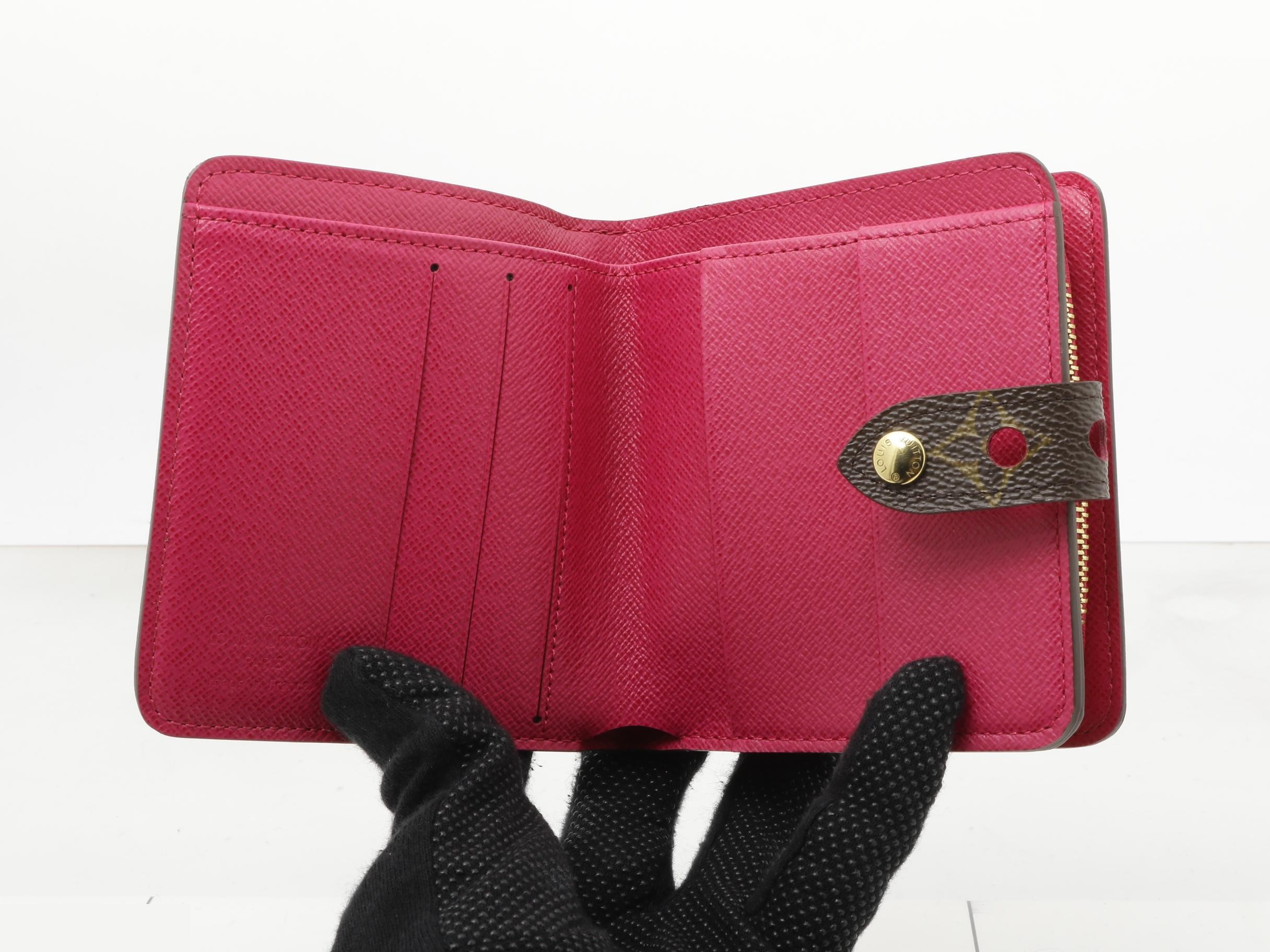 Compact Zip Perfo (stored item) — view 4