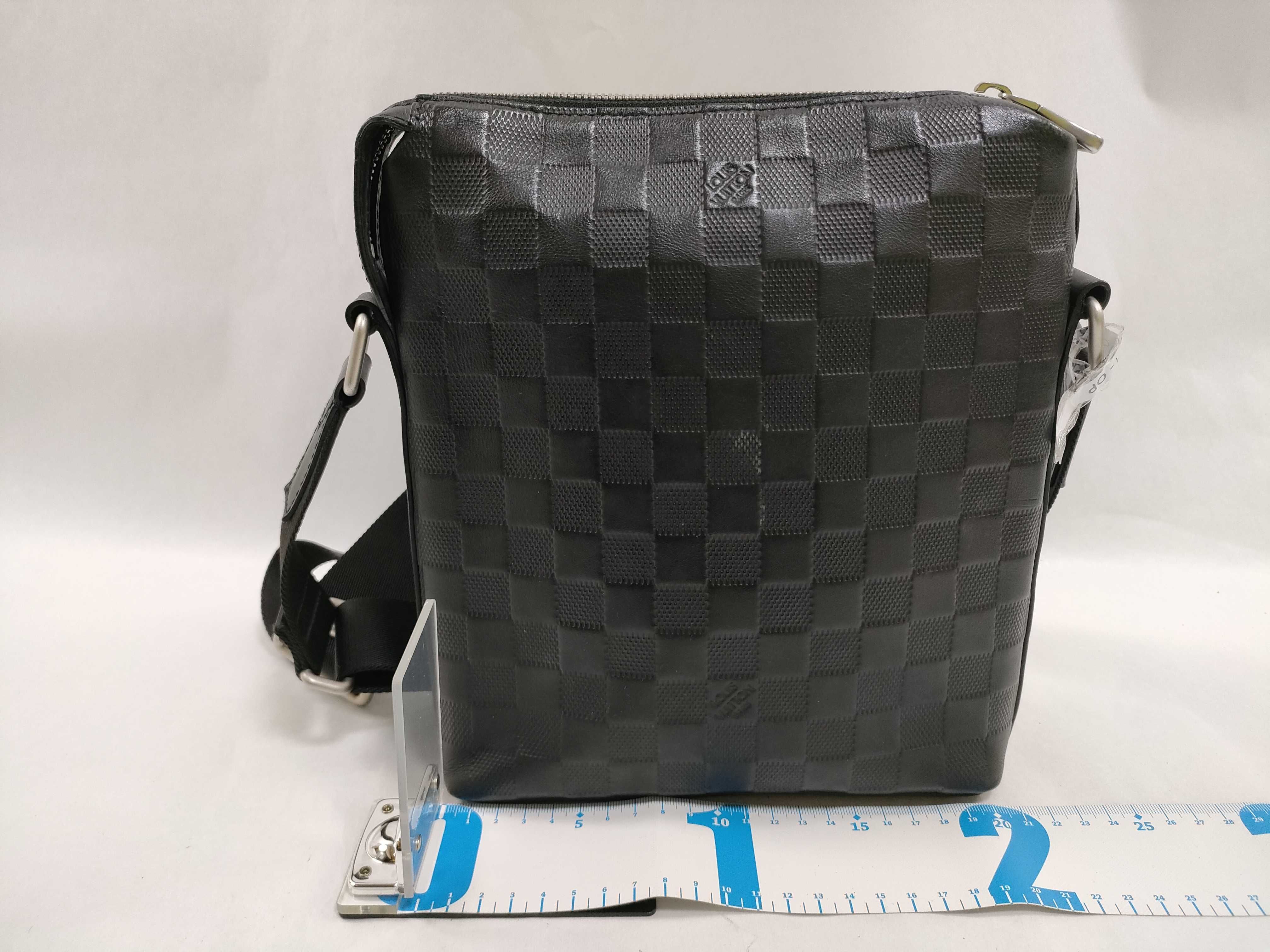 Damier Infini PH- Discovery Messenger Bag BB Black Canvas Shoulder Bag — view 2