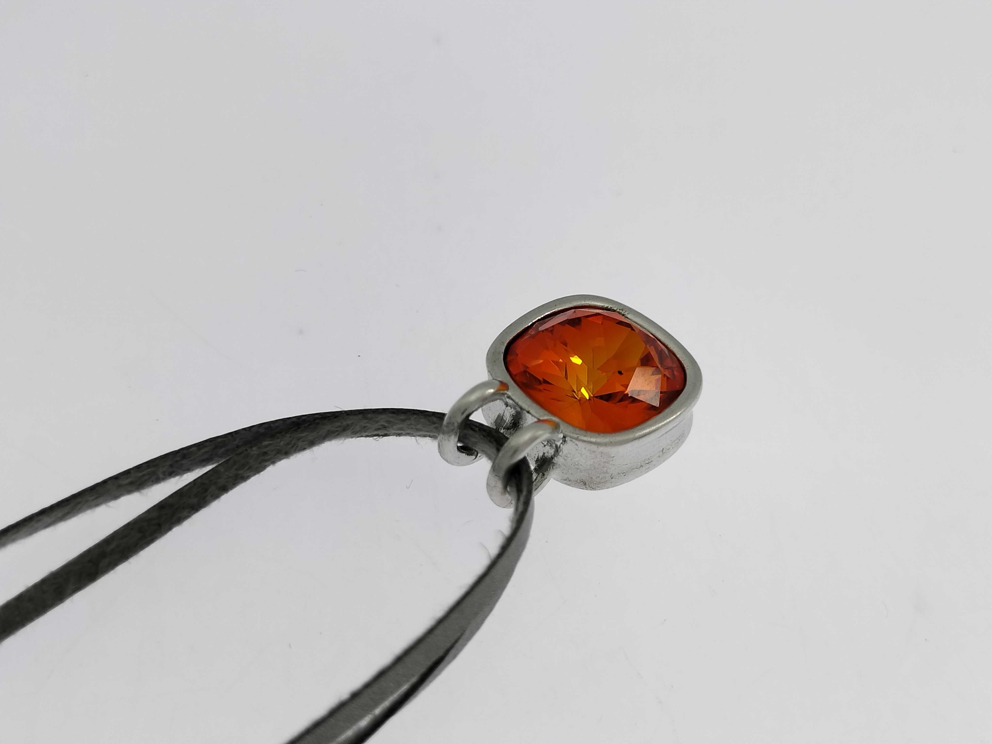 accessories necklace — view 3